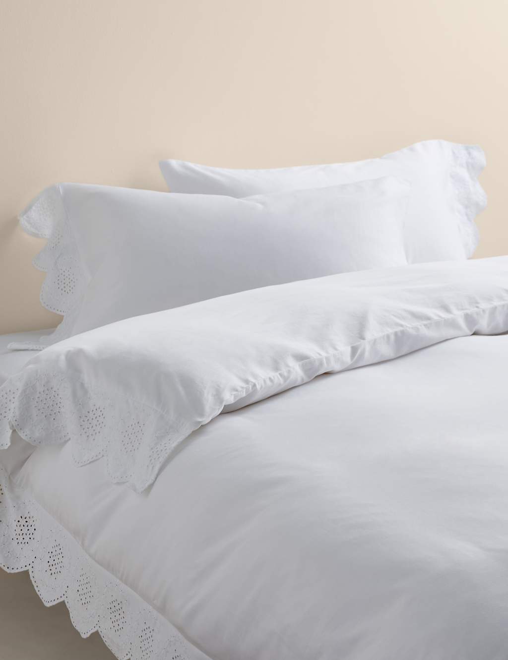 M&S Pure Cotton Broderie Scalloped Edge Bedding Set White