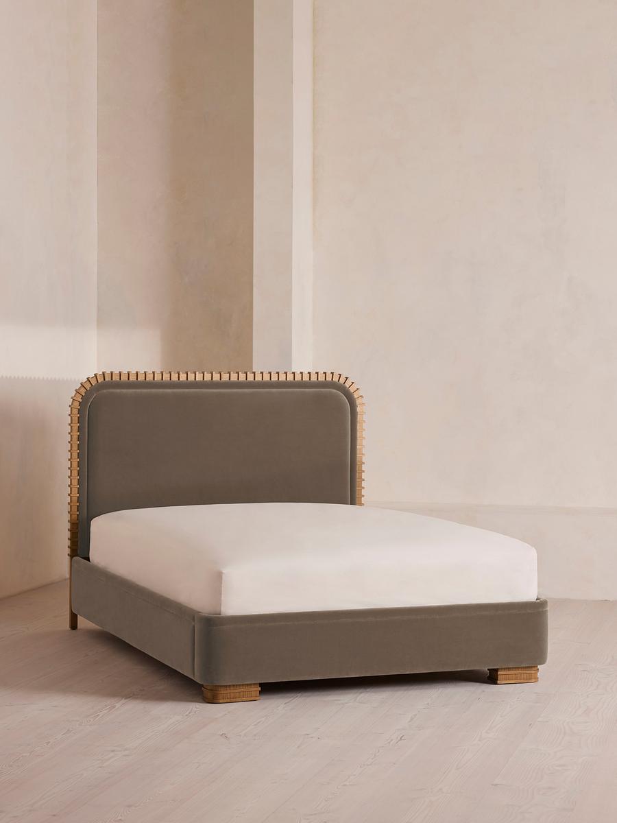Angus Bed, Super king, Velvet, Taupe