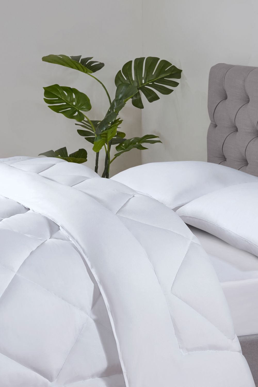 BHS 10.5 Tog Dreamy Nights Duvet in White