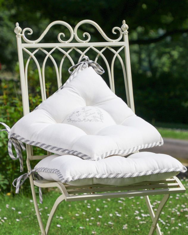 Dibor Set of 2 Vintage Love Heart Print Indoor Outdoor Chair Seat Pad Garden Furniture Cushions L40cm x W40cm in Grey