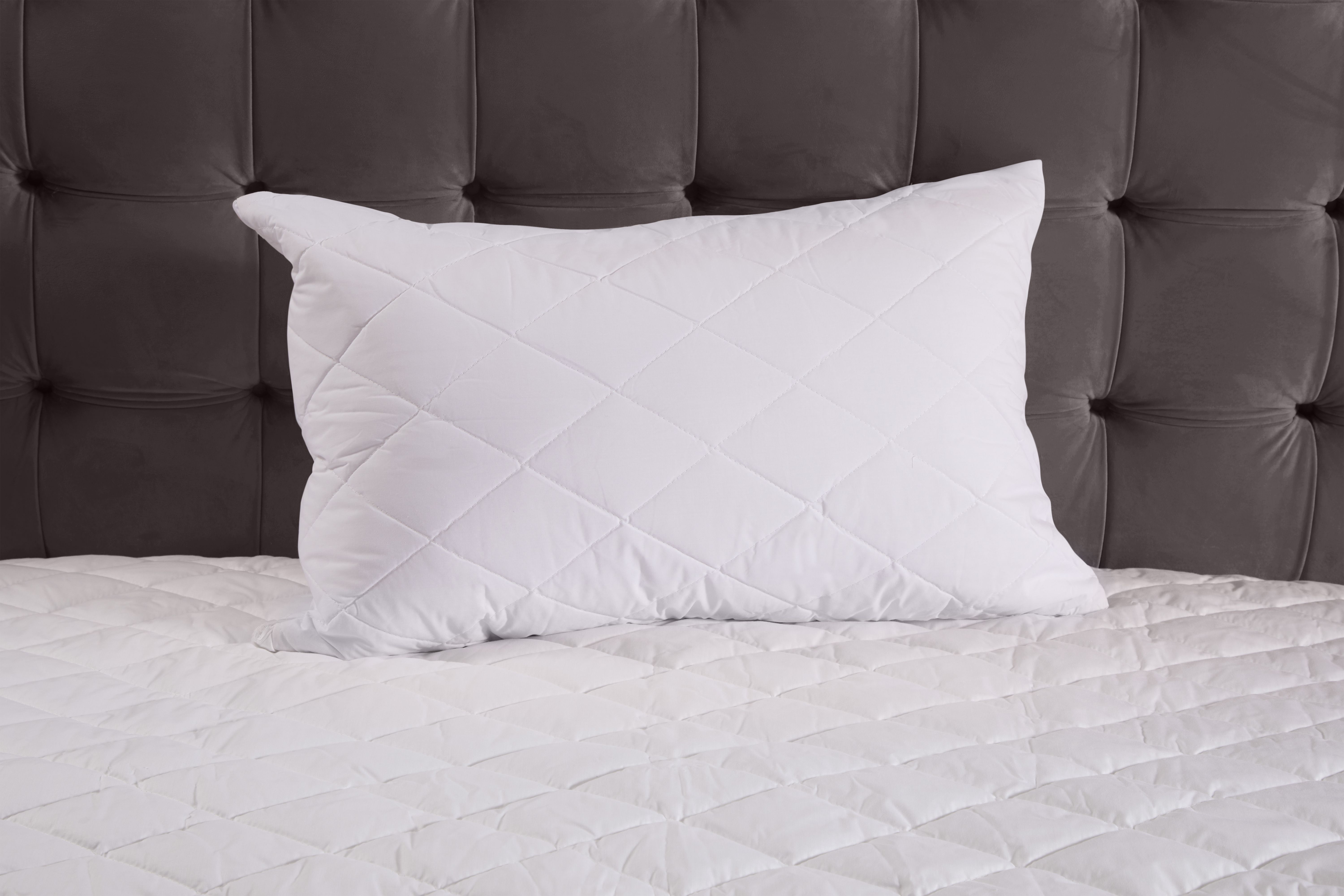 The Linen Consultancy 'TLC 5 Star Hotel Concept' Waterproof Polycotton Quilted Mattress & Pillow Protector Set in White