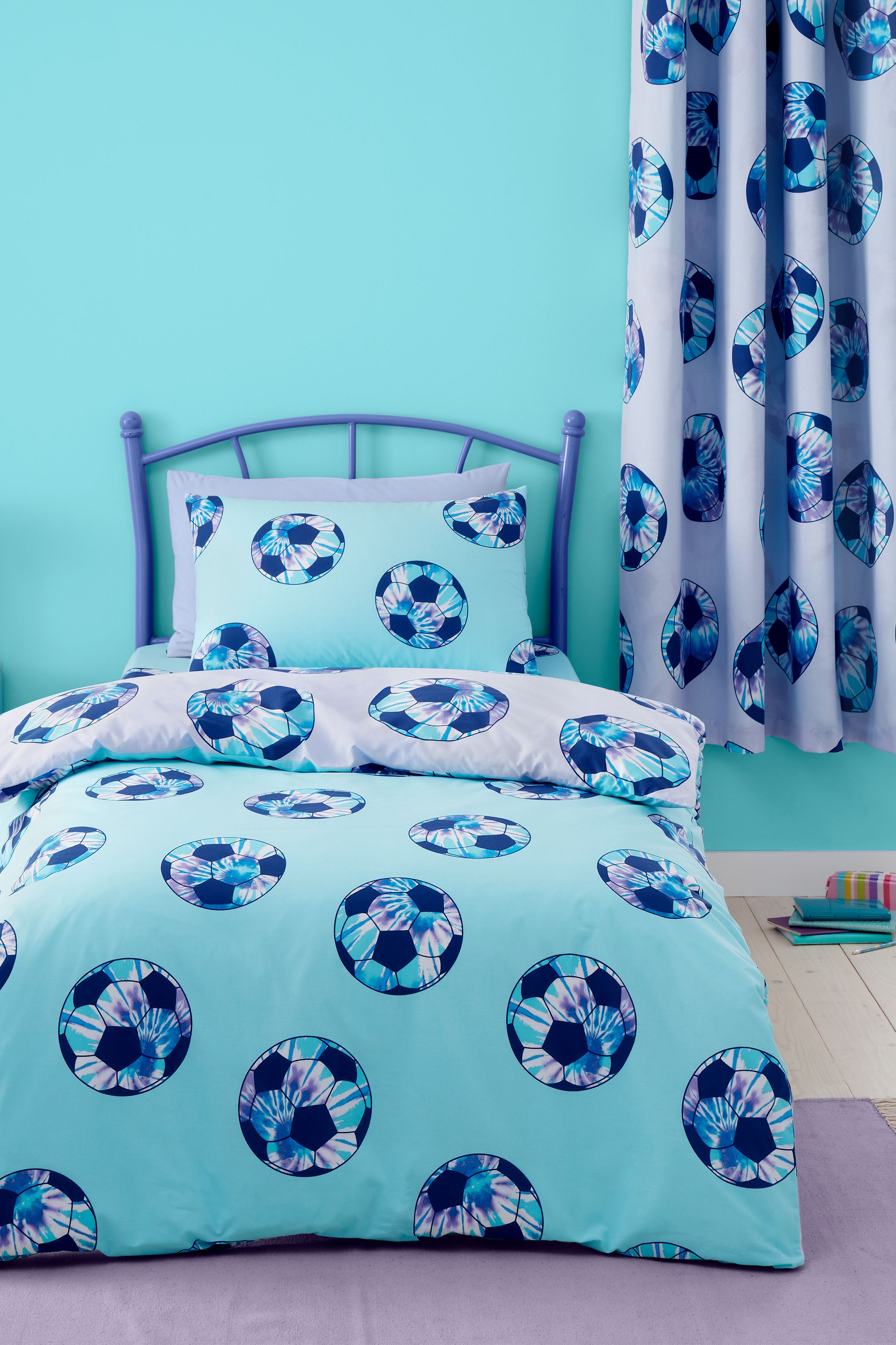 Catherine Lansfield 'Tie Dye Football' Reversible Duvet Cover Set in Lilac 2