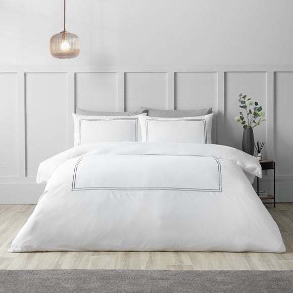 Catherine Lansfield So Soft Mono Satin Stitch Duvet Cover & Pillowcase Set