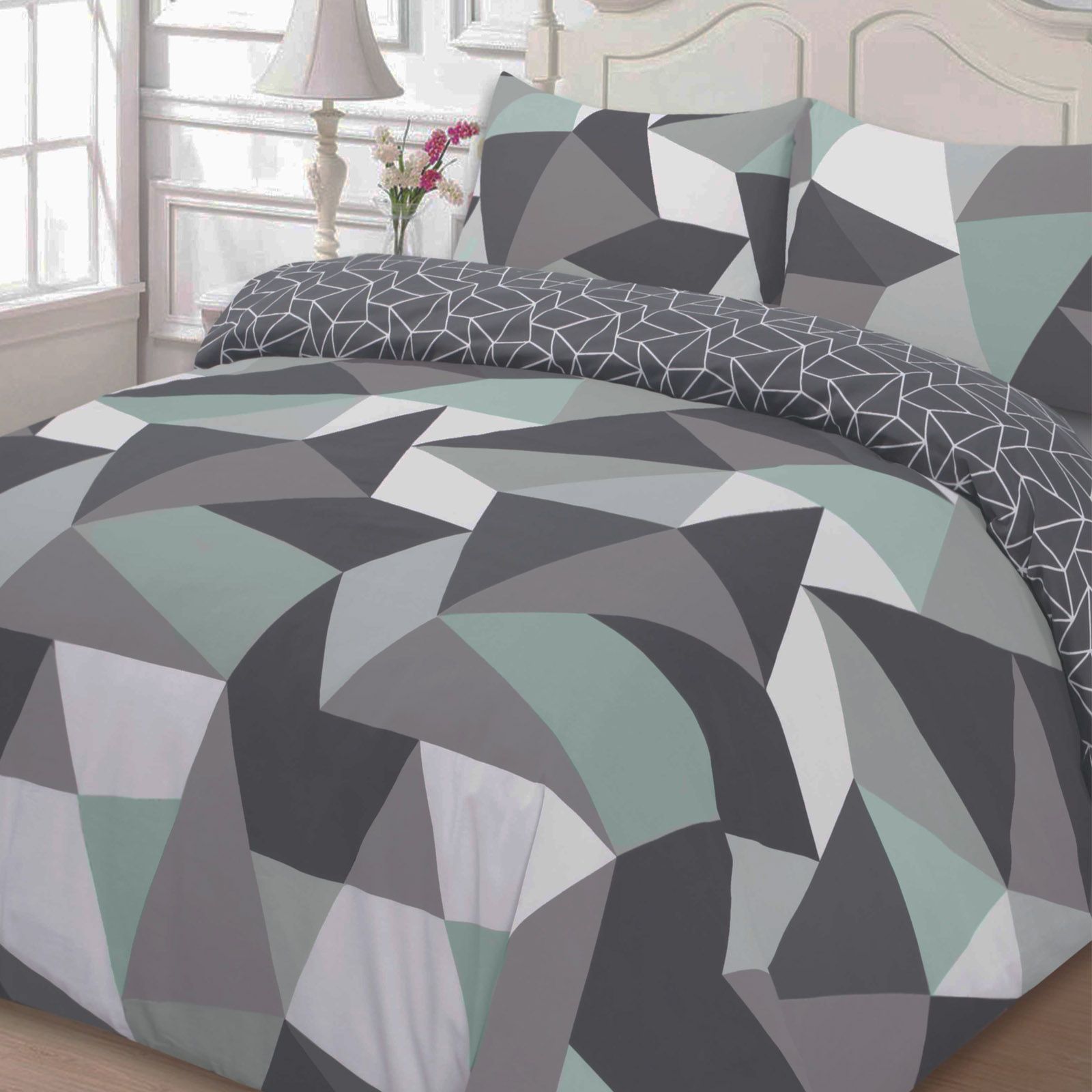 OHS Geometric Shapes Duvet Cover with Pillowcase in Black