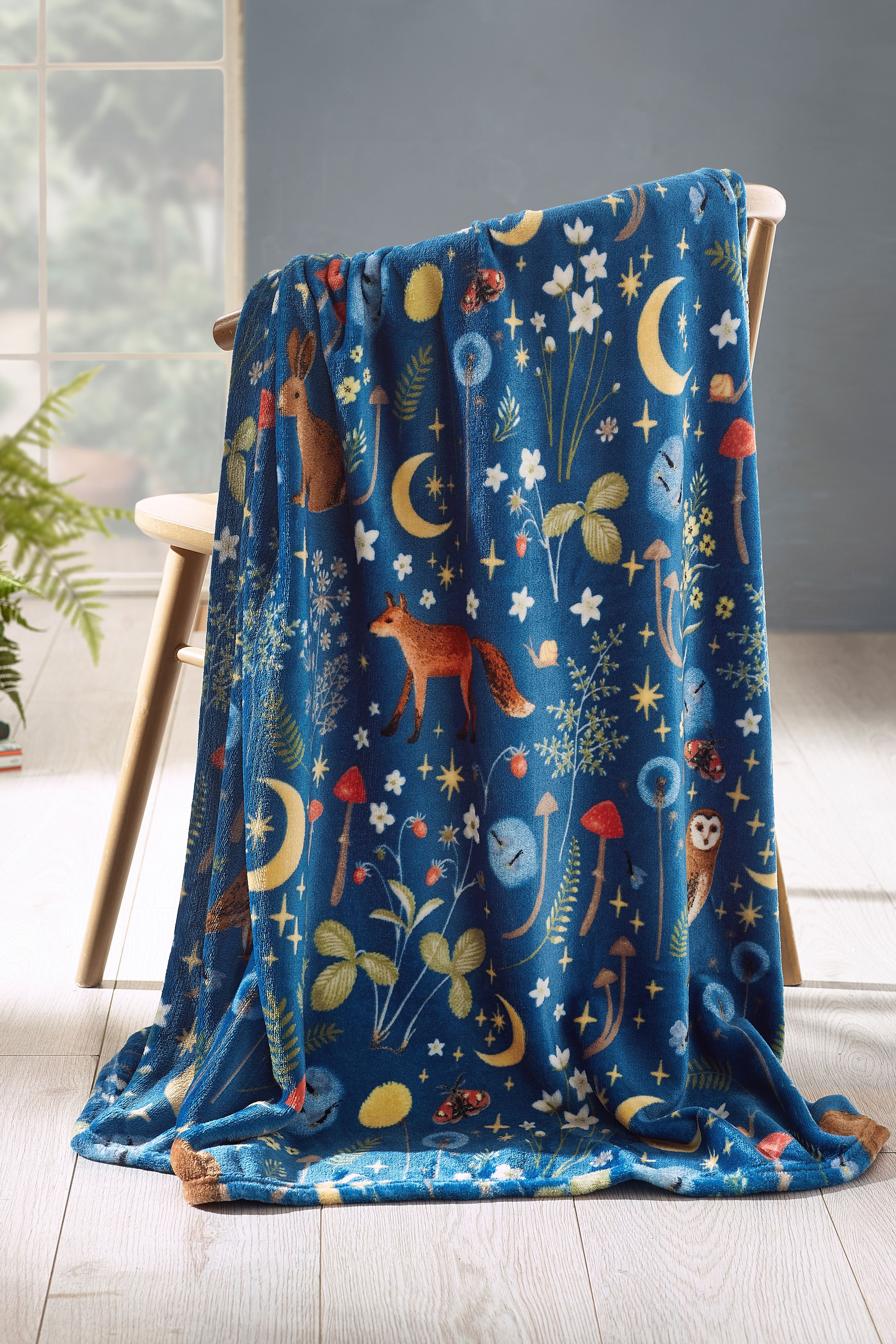 Catherine Lansfield 'Enchanted Twilight Animals' Cosy Fleece Blanket Throw in Navy