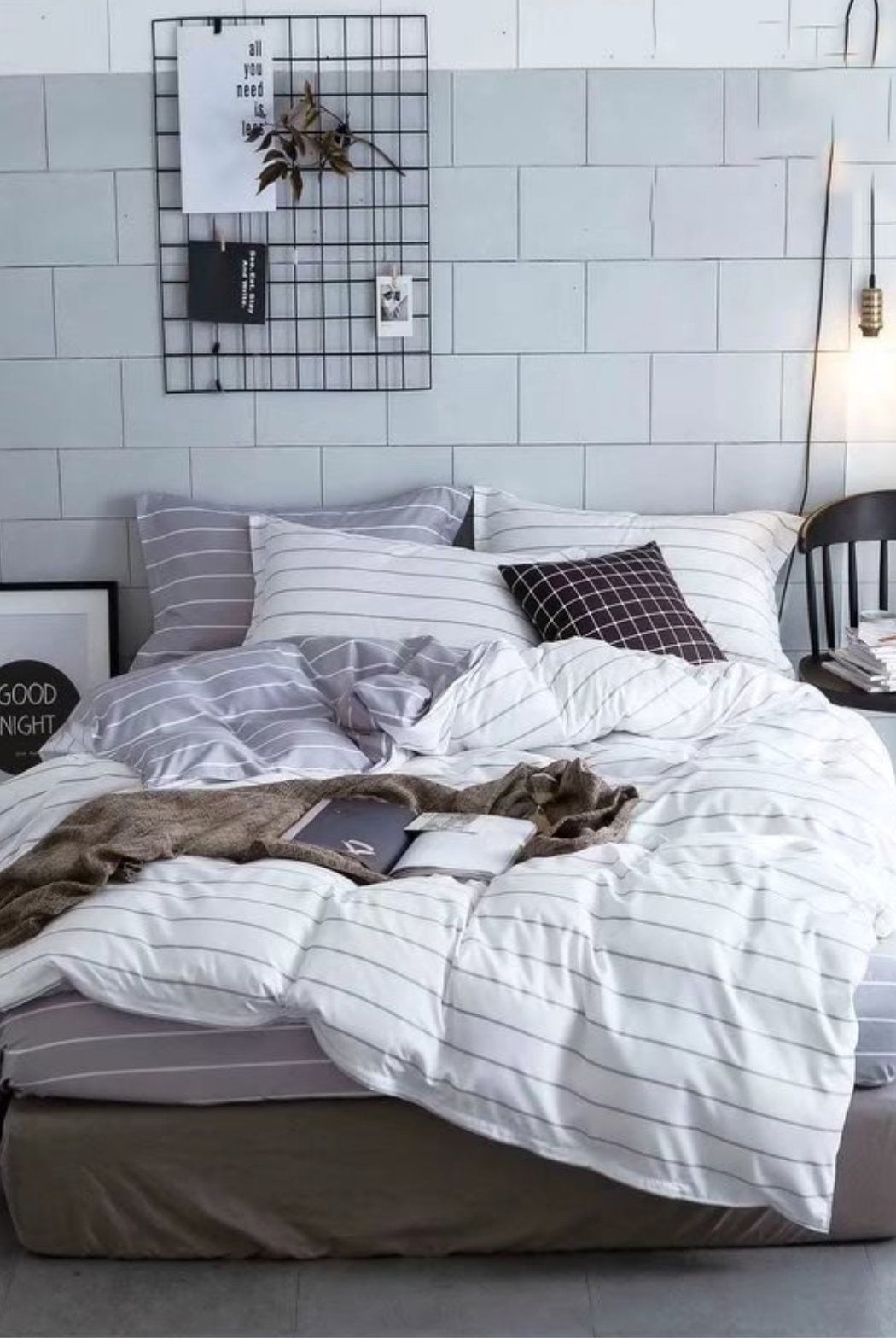 Ezysleep White Stripe Printed Duvet Set