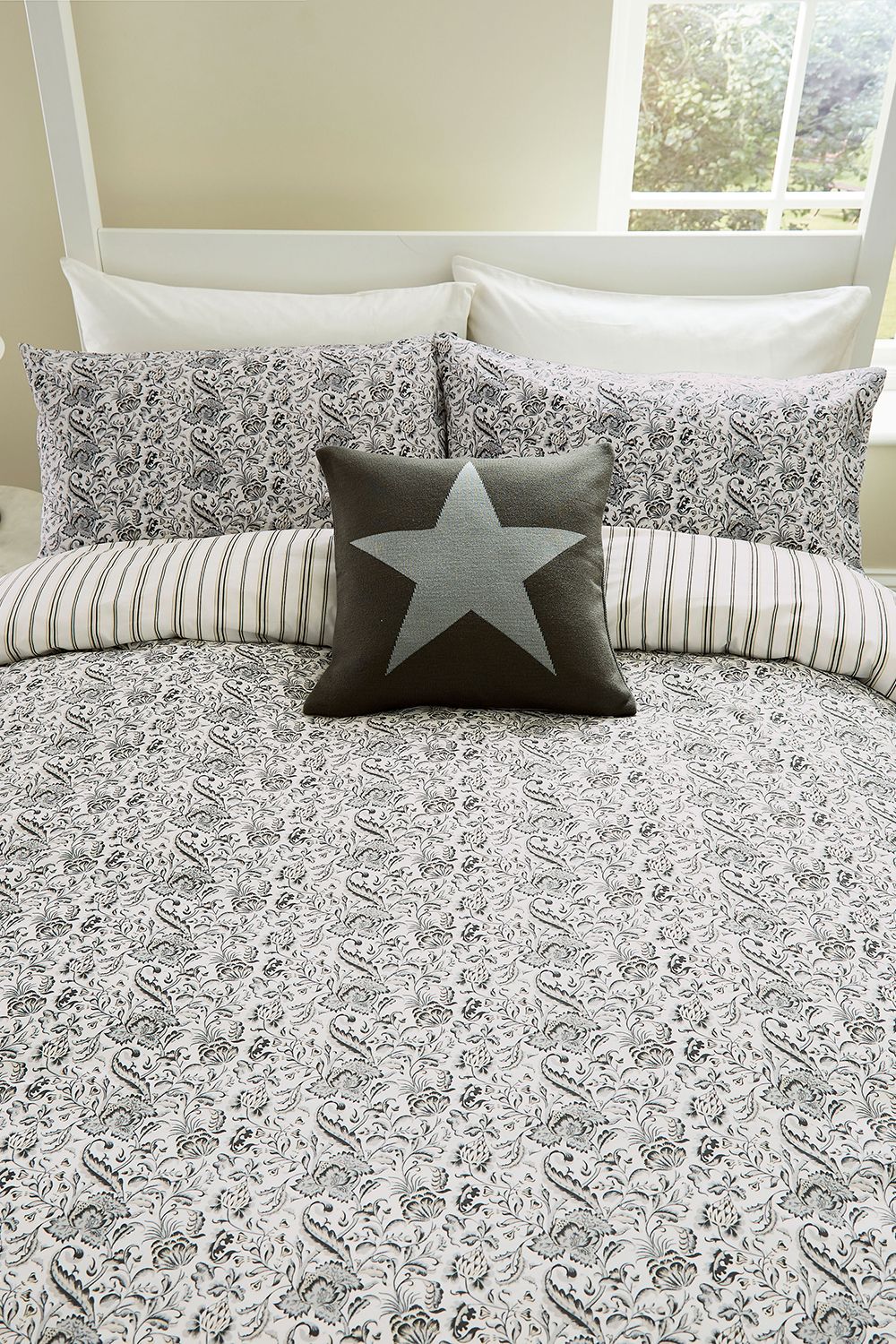 Helena Springfield 'Byron' Cotton Duvet Cover Set in Grey 3