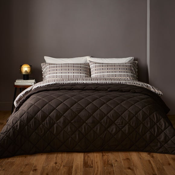 Helston Quilted Bedspread