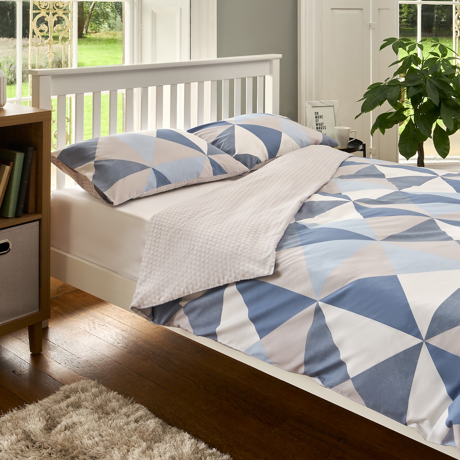 The Willow Manor Easy Care Percale King Duvet Set Mosaic Geo - Denim
