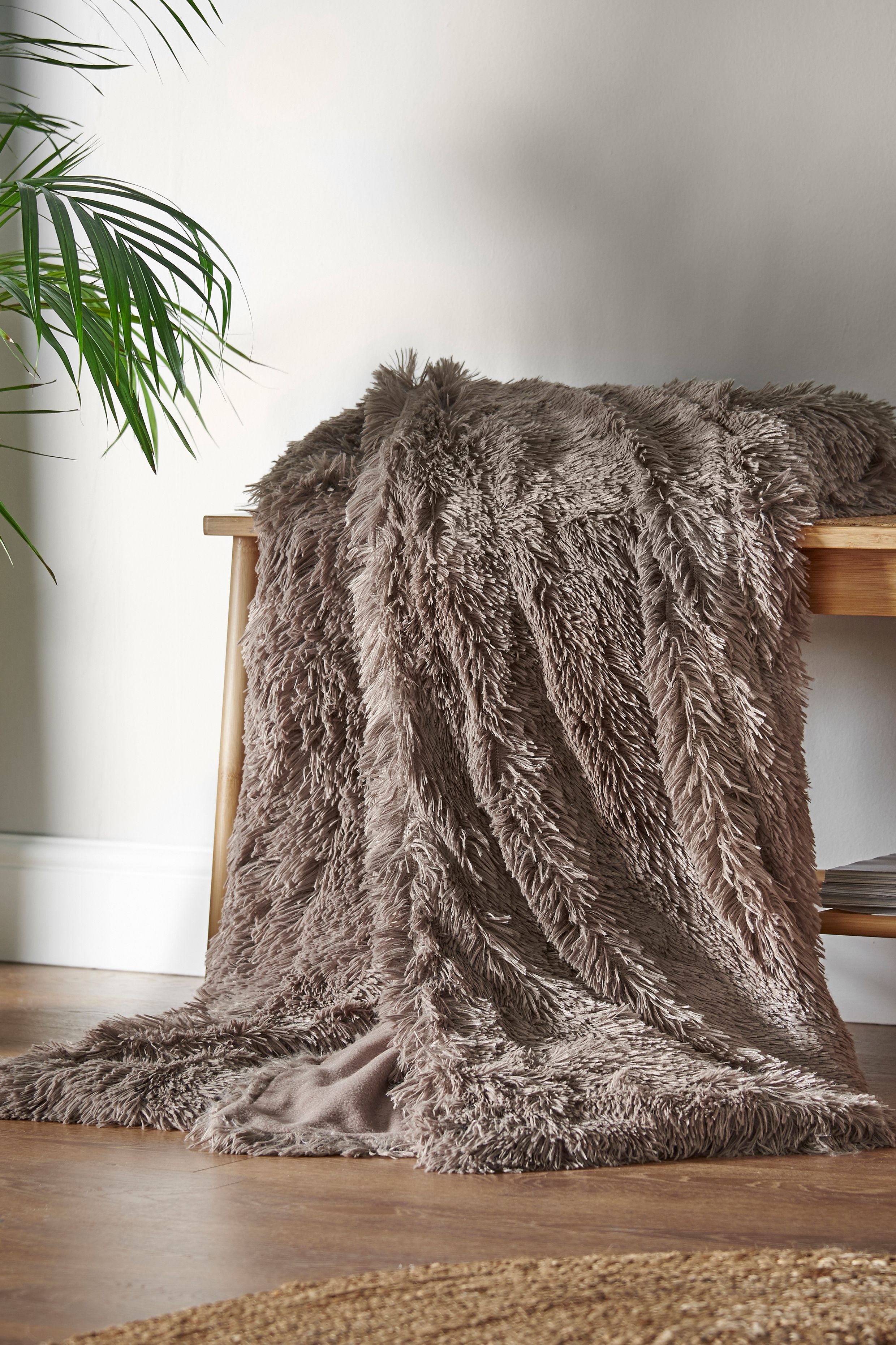 Catherine Lansfield 'Cuddly' Blanket Throw in Natural