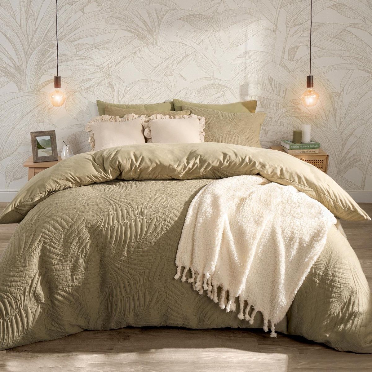 OHS Pinsonic Palms Leaf Filled Duvet Cover Bedding Set in Green