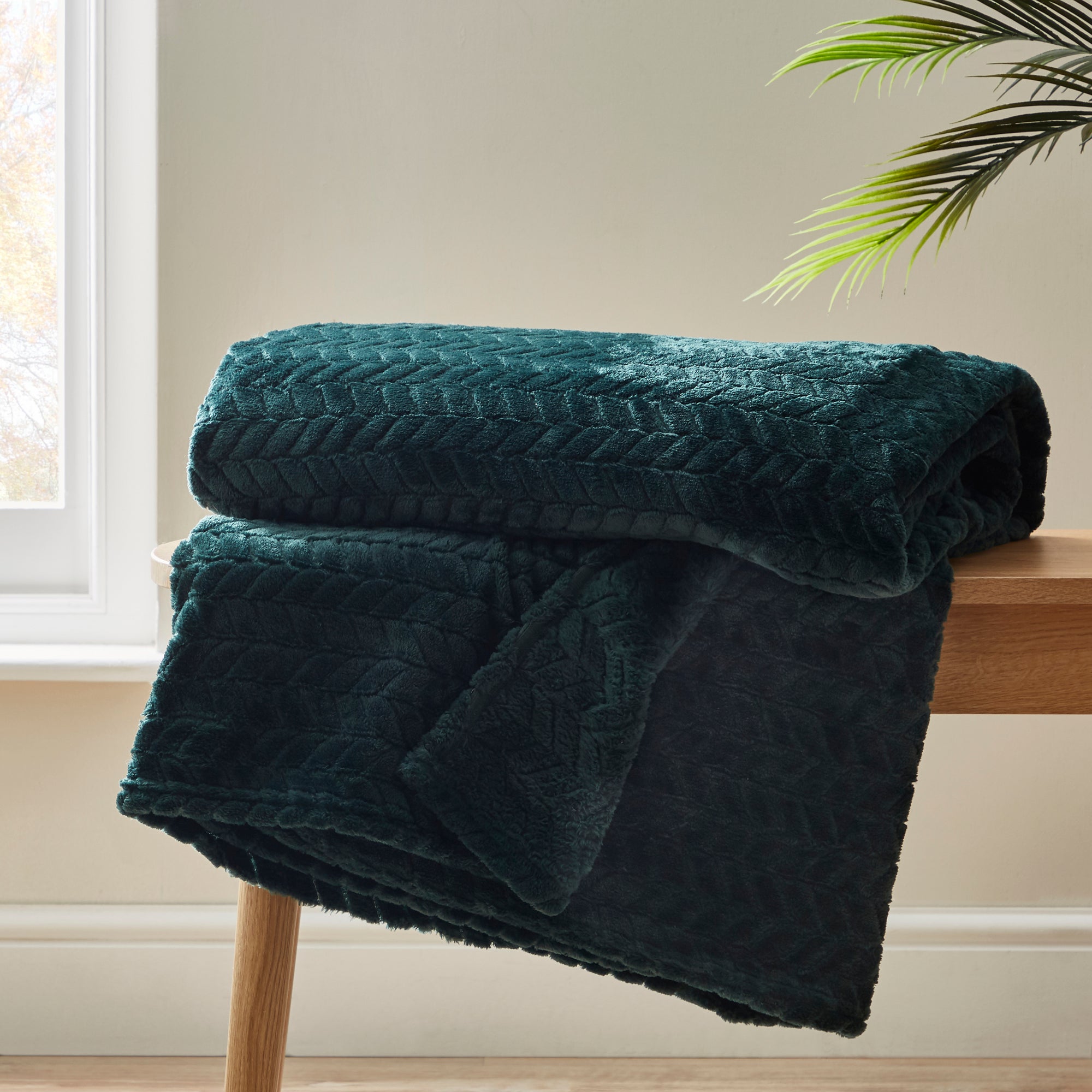 Amelia 200cm x 200cm Throw Green
