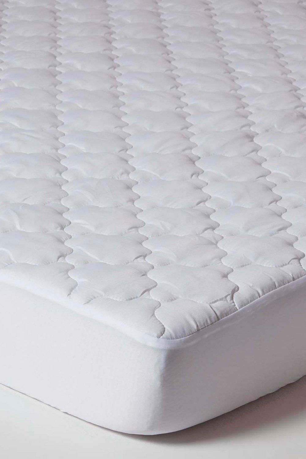 Homescapes Luxury Triple Fill Mattress Protector in White