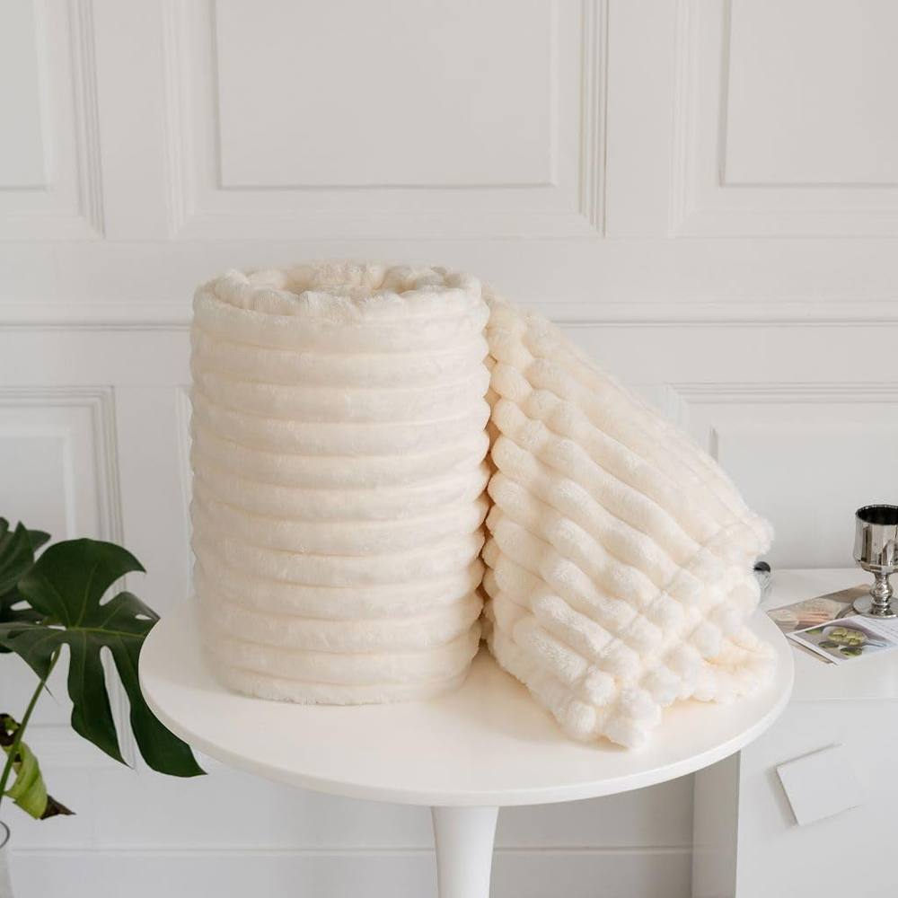Homes-Linen Chunky Ribbed Cord Faux Fur Velvet Touch Throw Blanket 200x240cm in Cream