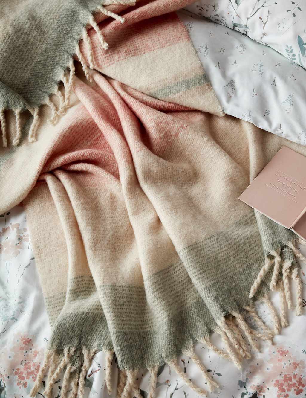 LAURA ASHLEY HOME Ortonby Throw Multi