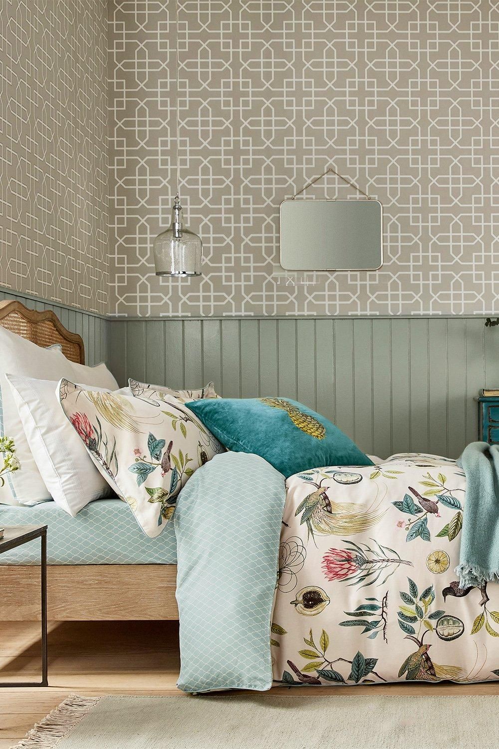 Sanderson 'Paradesia' Cotton Sateen Square Pillowcase in Cream 4