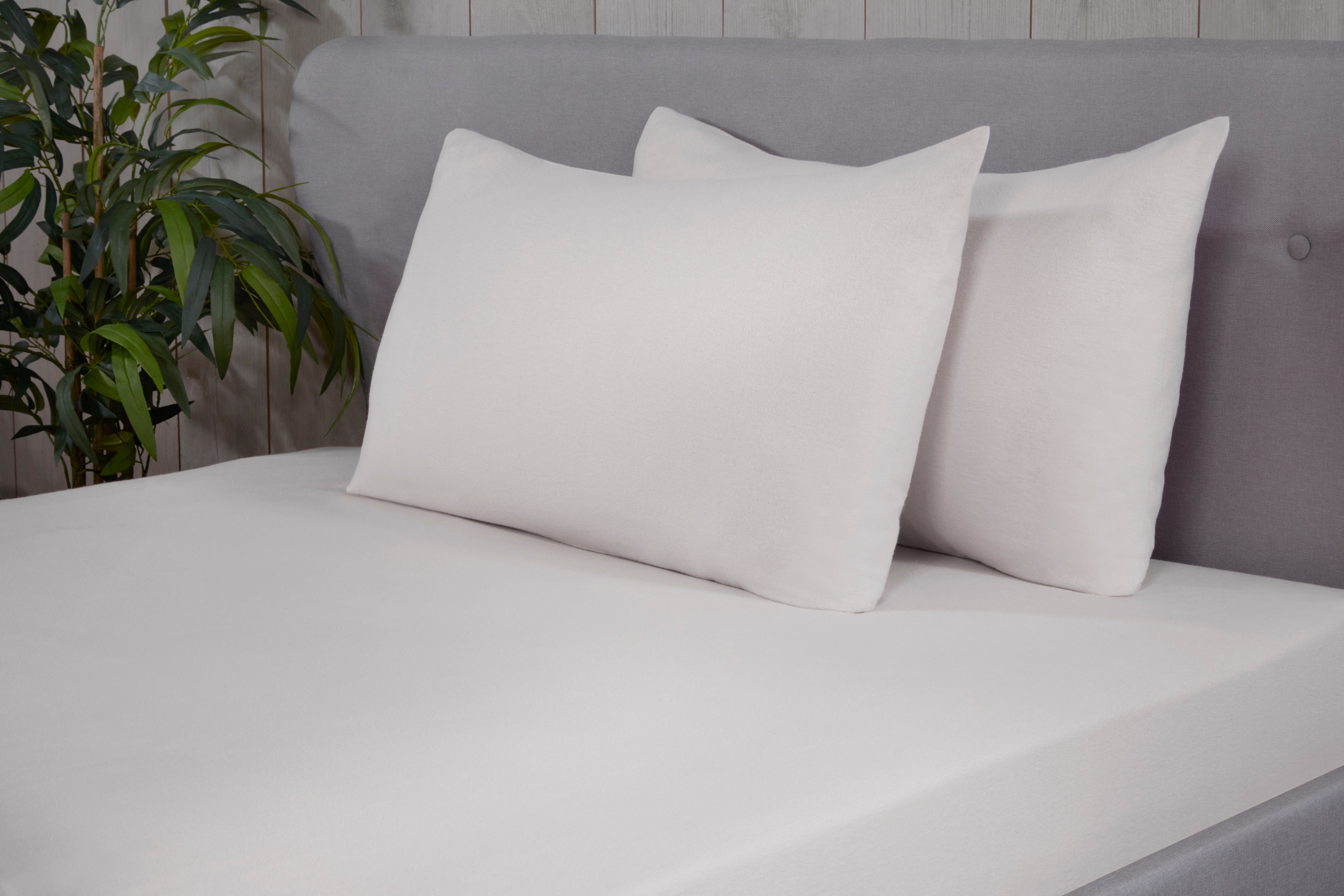 Smart Living Brushed Cotton Bed Linen Fitted Bedsheet or Pillowcase Pair Non Iron in White