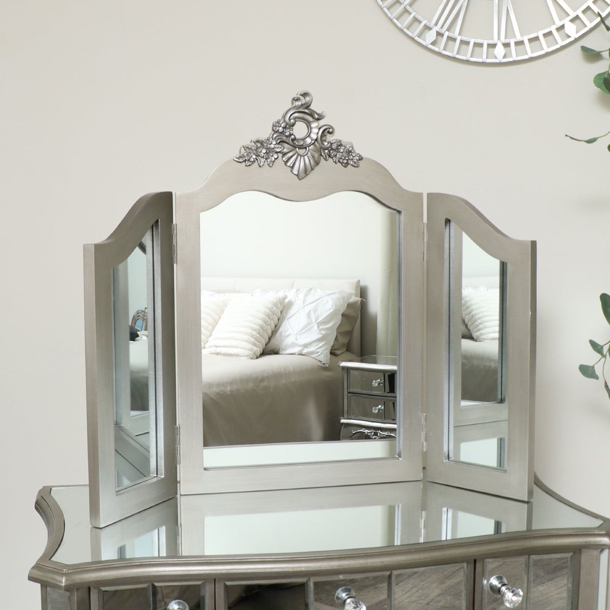 Melody Maison Ornate Triple Dressing Table Mirror - Tiffany Range in Silver