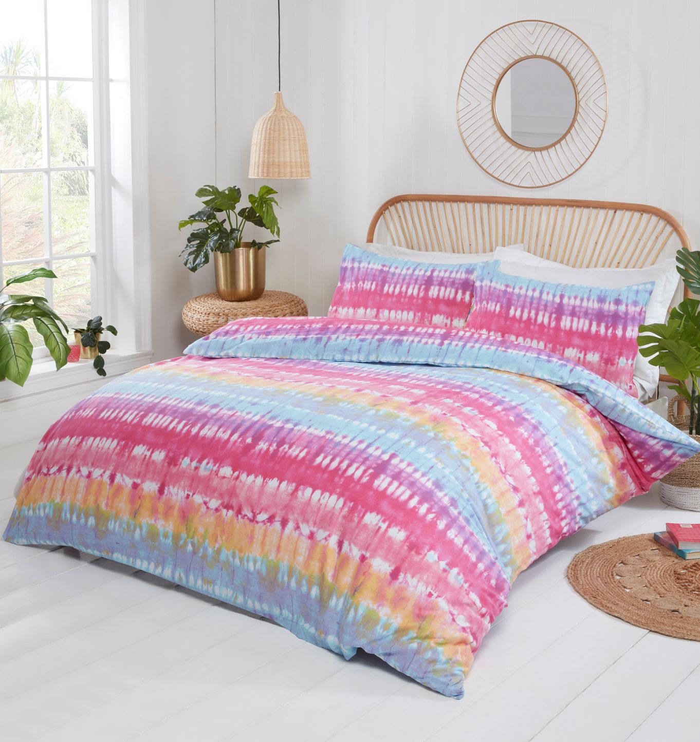 Rapport Home Tie Dye Polycotton Duvet Cover Set With Pillowcase in Pink