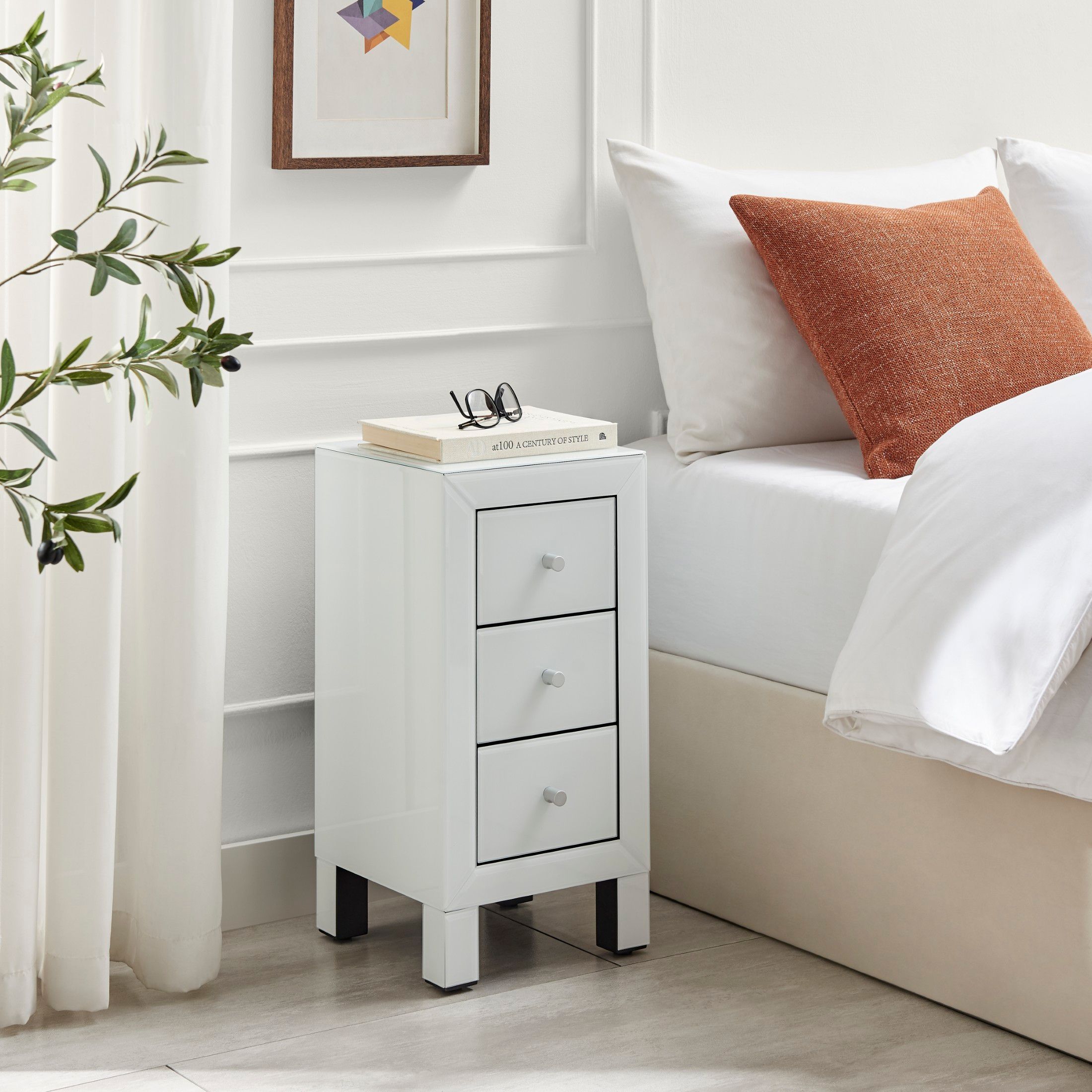 FurnitureboxUK Lexi Small Slimline 3 Drawer Wooden Bedside Table With A Modern Mirrored Finish in White