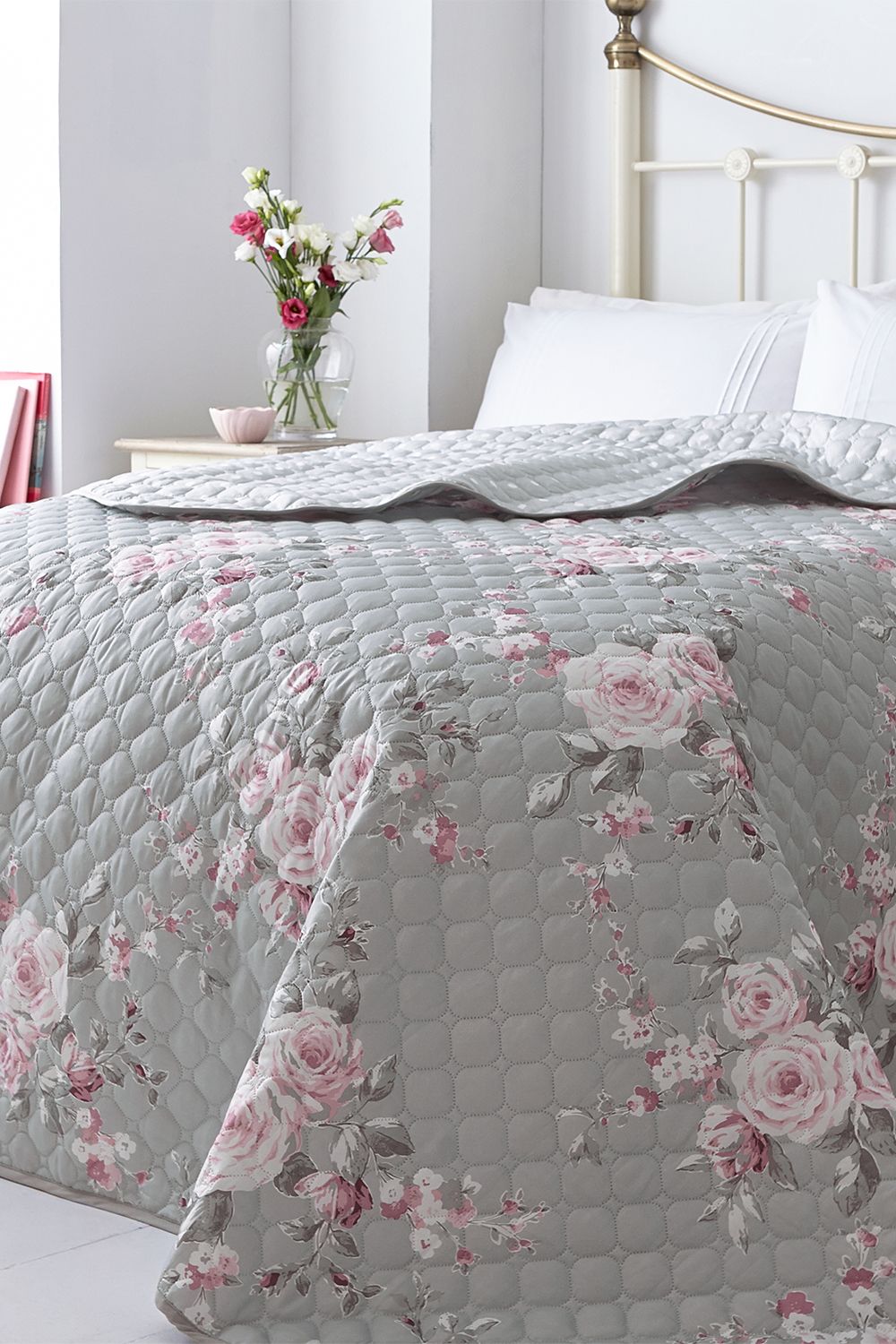 Catherine Lansfield 'Canterbury Floral' Bedspread in Grey