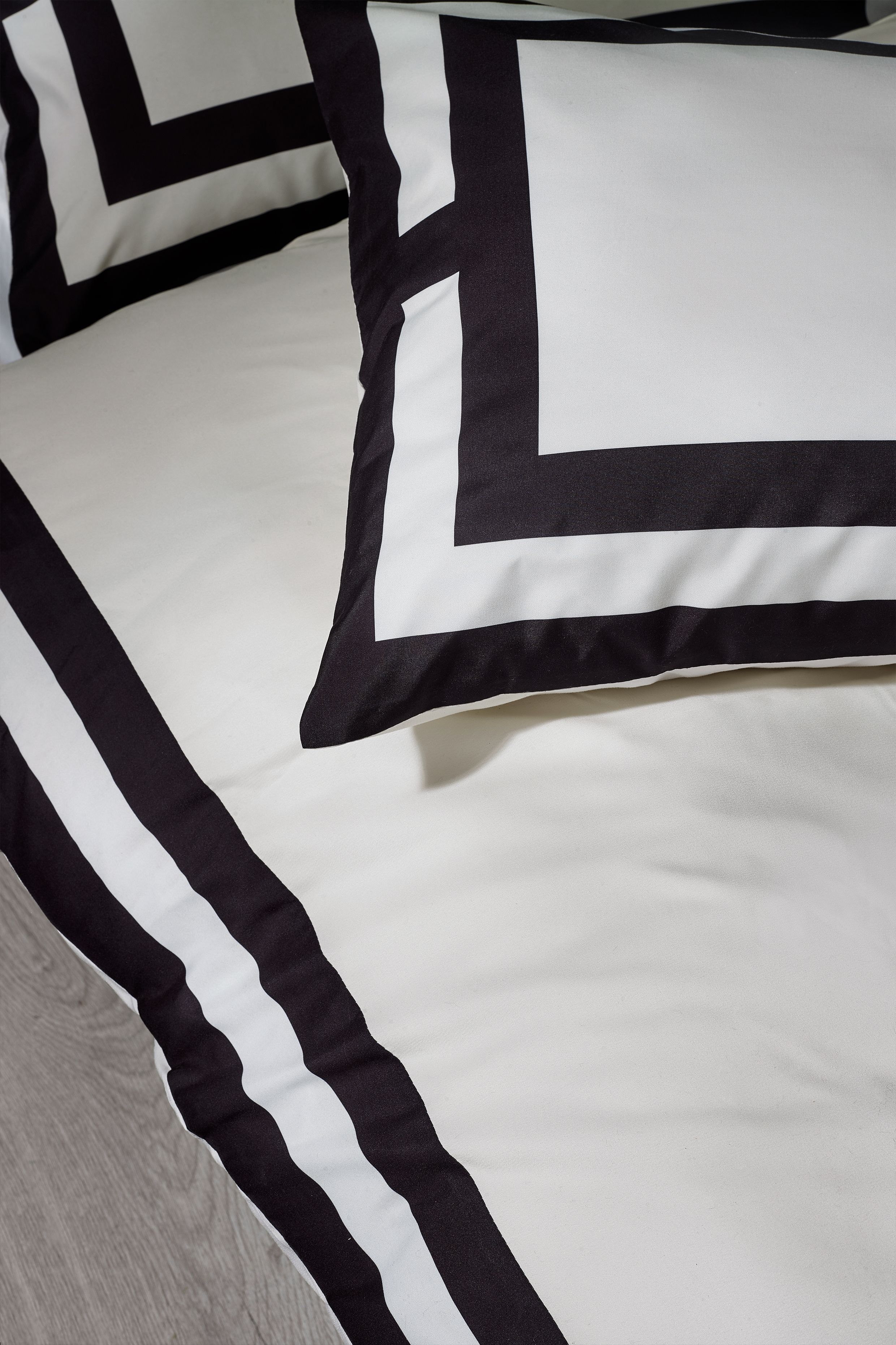 Catherine Lansfield 'So Soft Mono Panel' Duvet Cover Set in Cream 3