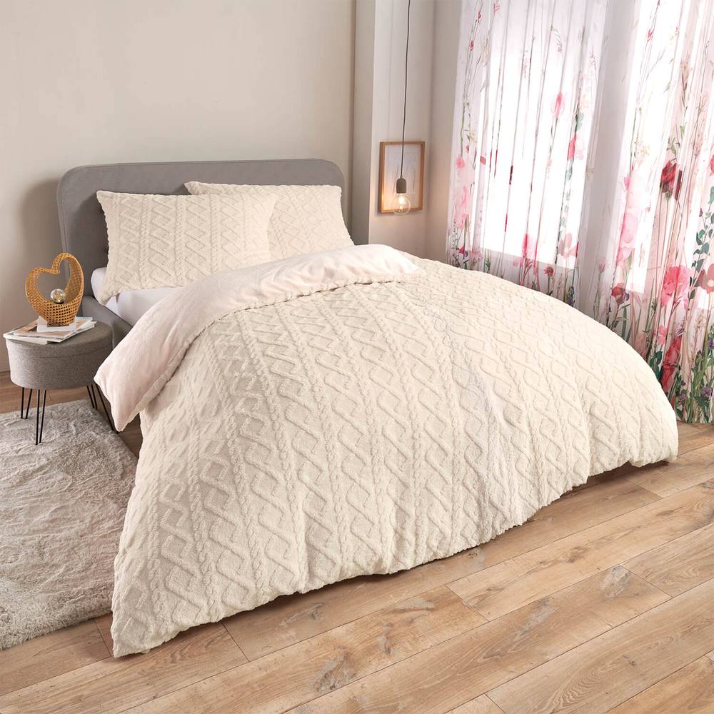 Eldo Diamond Texture Fleece Duvet Set with Pillowcase in Cream