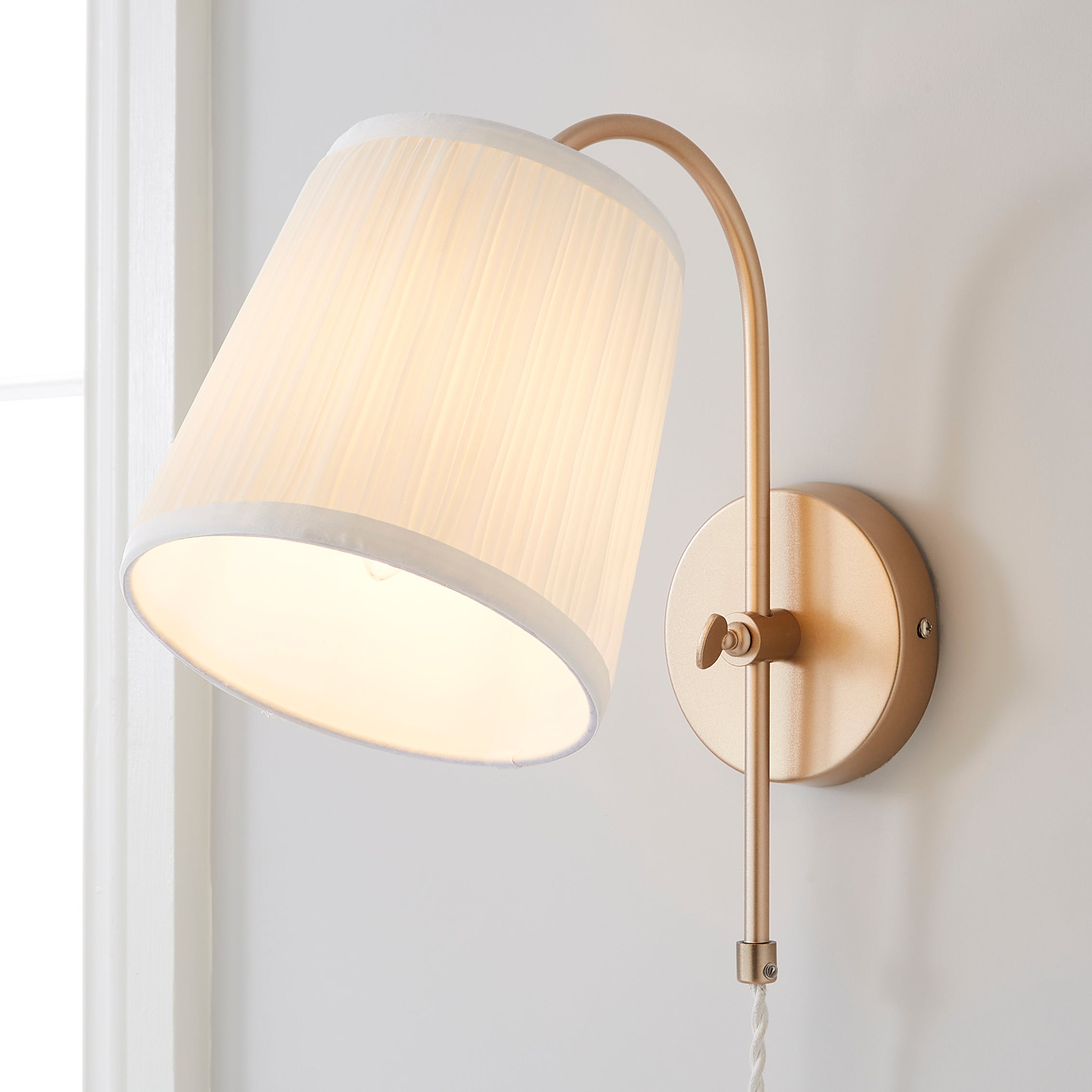 Lorelai Easy Fit Plug-In Wall Light Gold