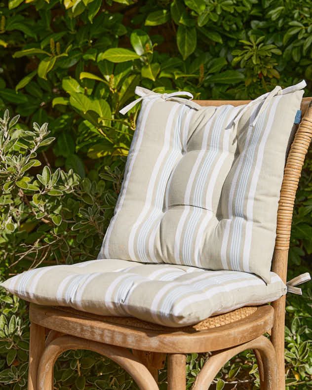 Dibor Set of 2 Traditional Striped Outdoor Chair Seat Pads Garden Furniture Cushions L40cm x W40cm in Grey