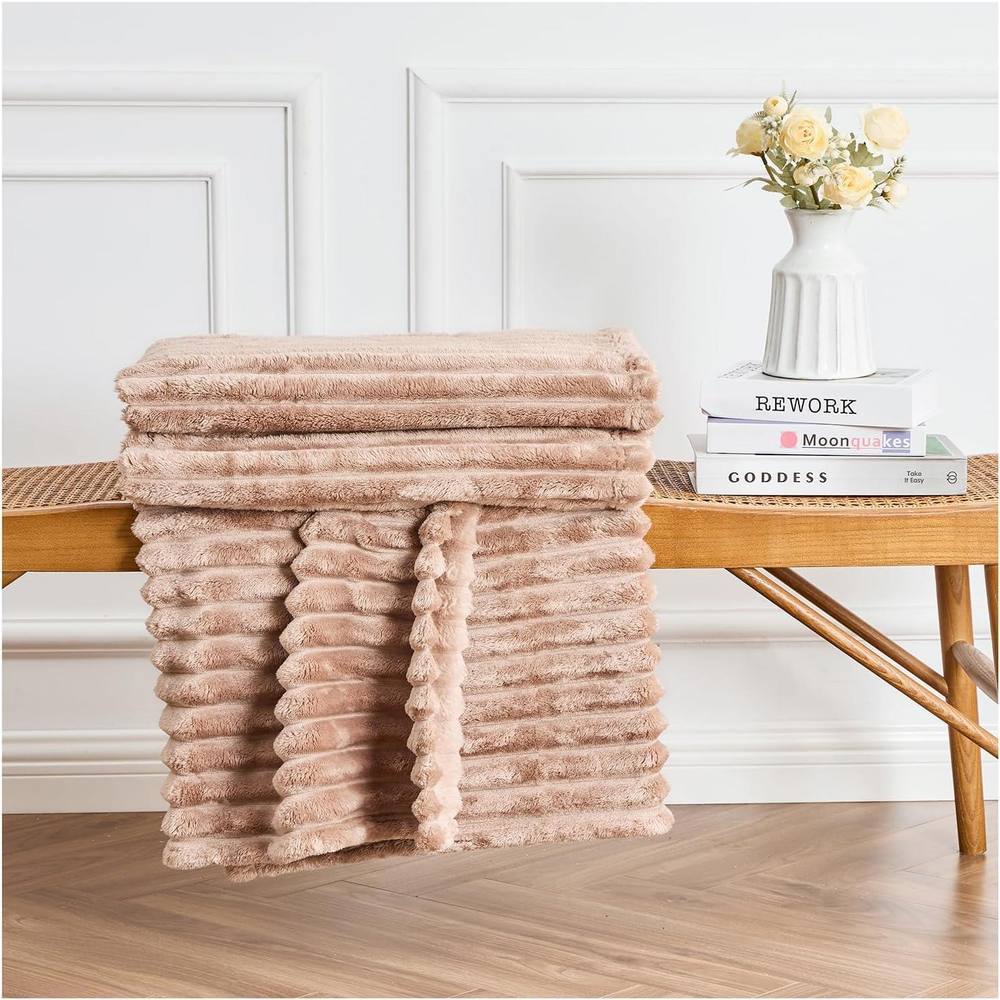 Dyzi Ribbed Jacquard Fleece Bed Blanket Throw 200x240cm Mink in Light Brown