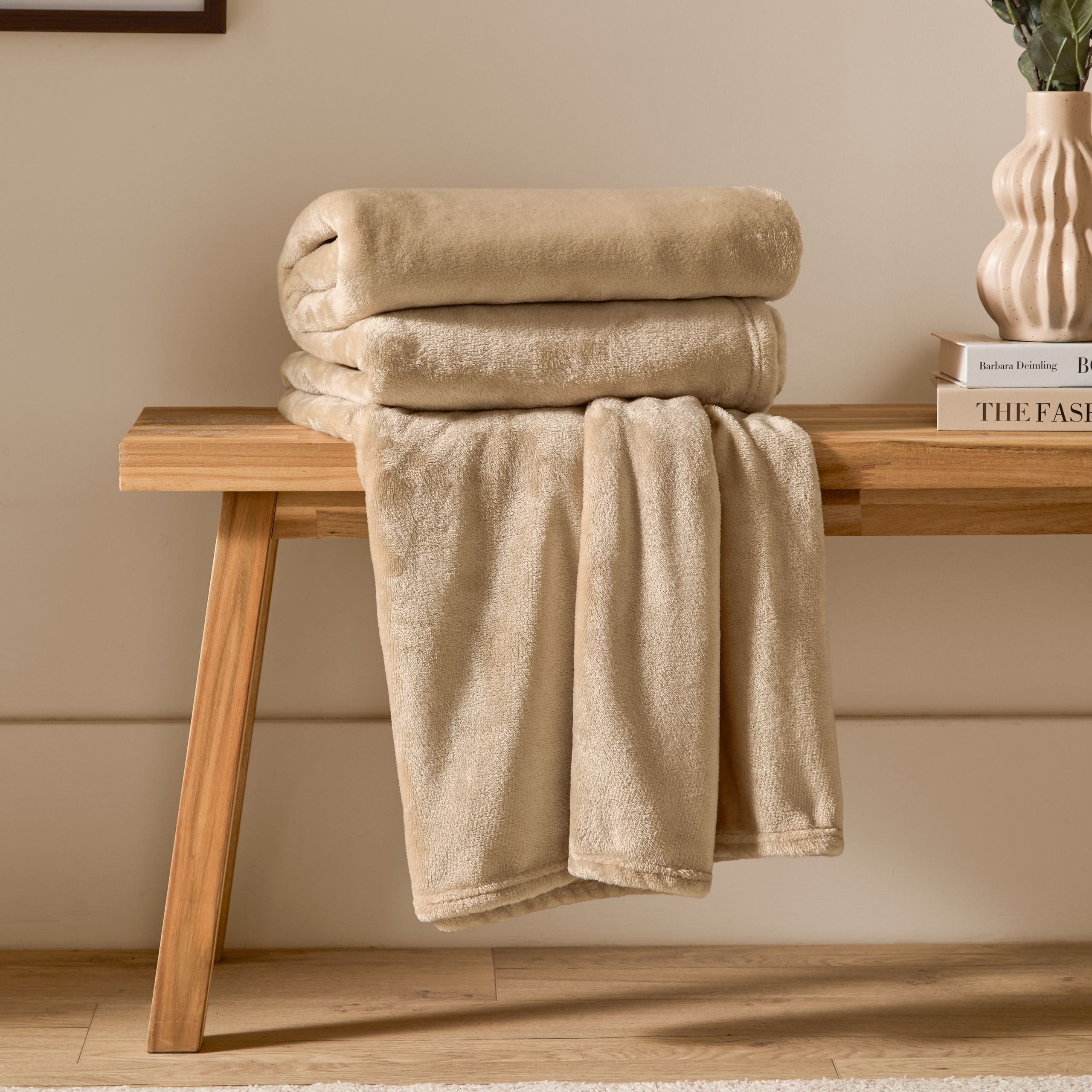 Furn Harrow Fleece Throw in Beige