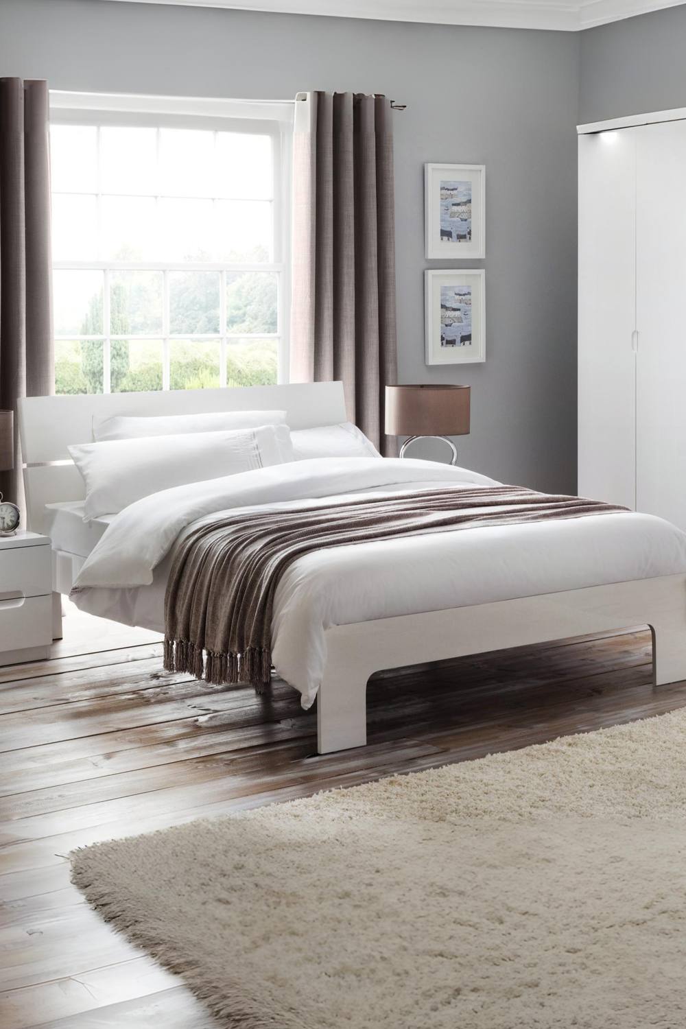 Julian Bowen Manhattan High Gloss Bed in White