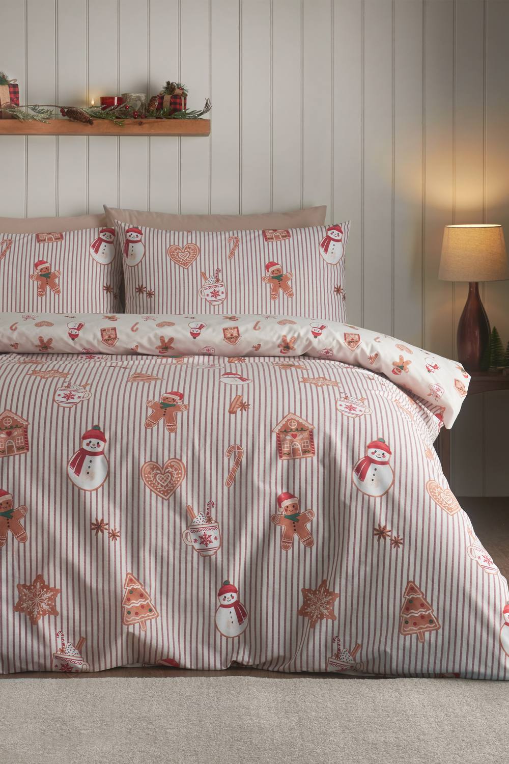 Catherine Lansfield 'Christmas Gingerbread Stripe' Reversible Duvet Cover Set in Natural