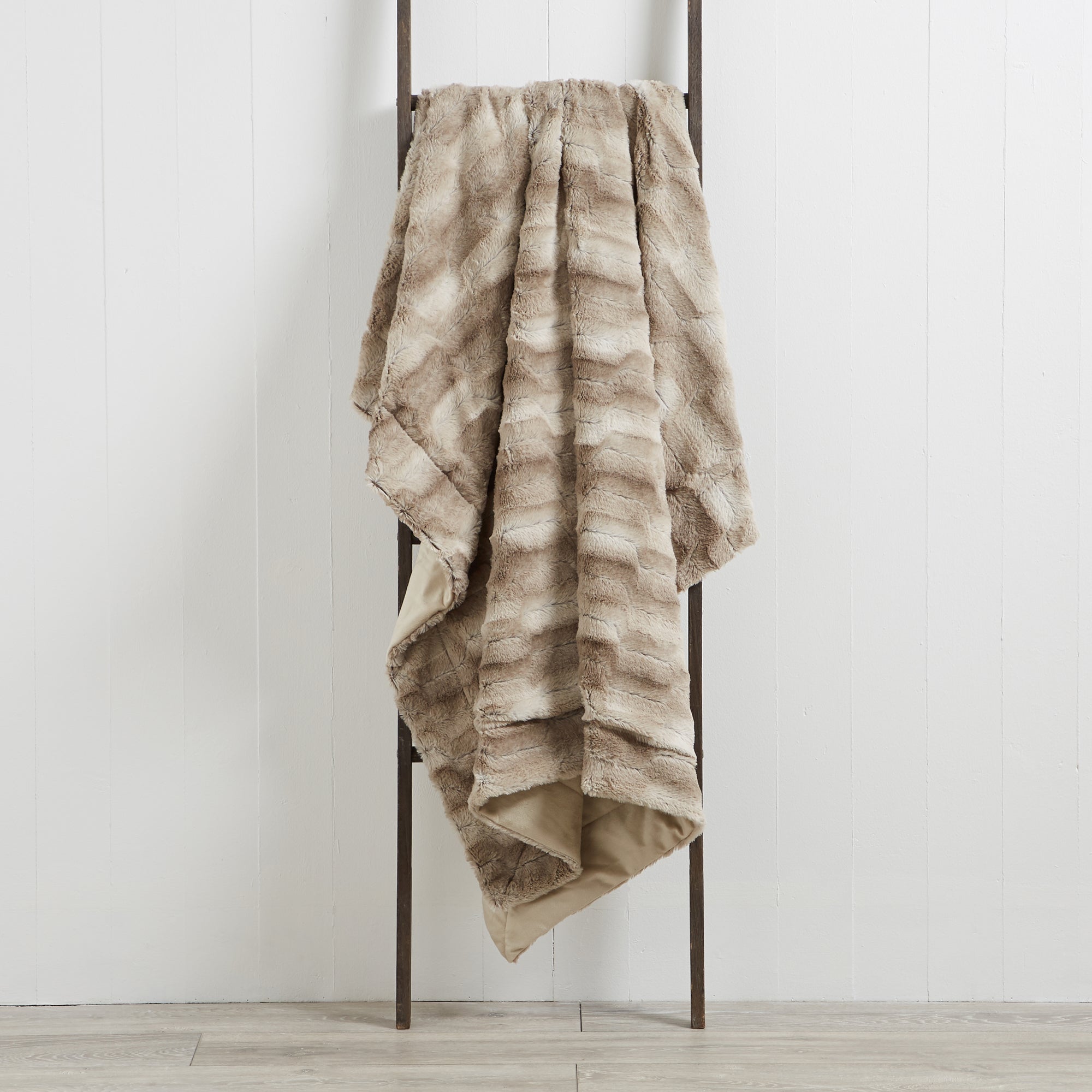 Plush Faux Fur 130cm x 180cm Throw Mink