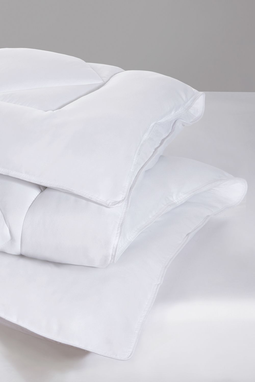 BHS 10.5 Tog Dreamy Nights Duvet in White 2