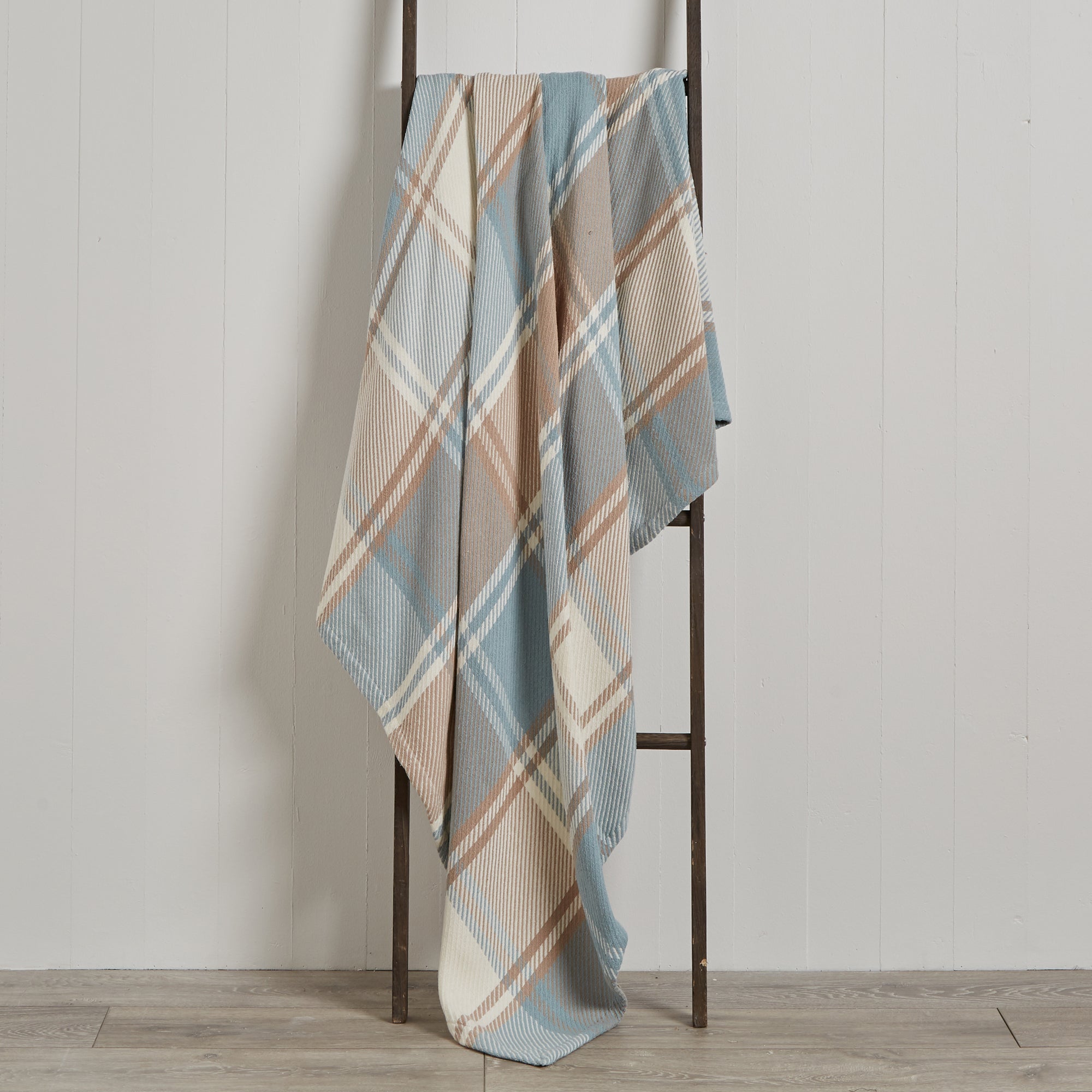 Carrie 130cm x 180cm Throw Duck Egg (Blue)