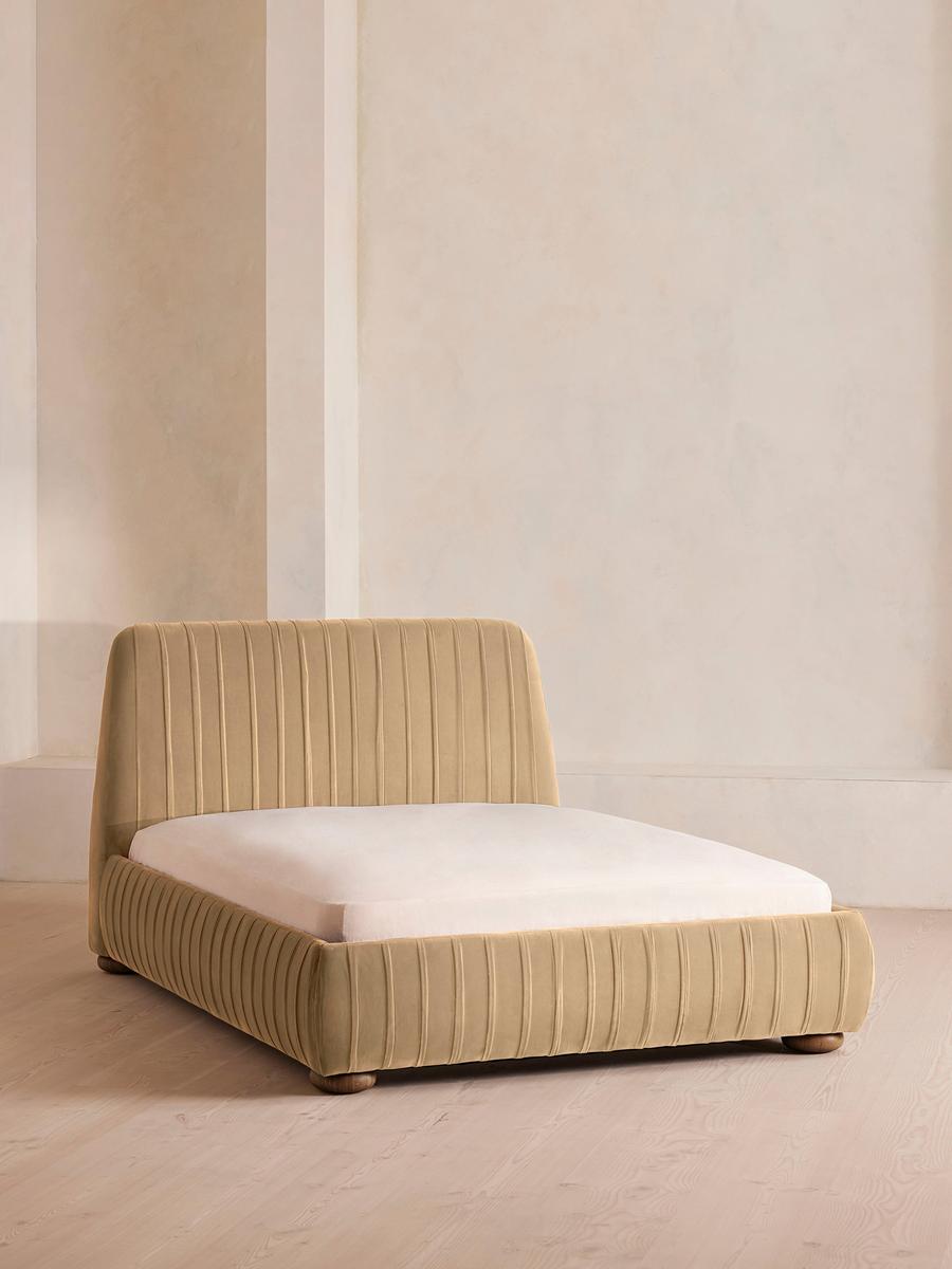 Vivienne Bed, Double, Velvet, Camel