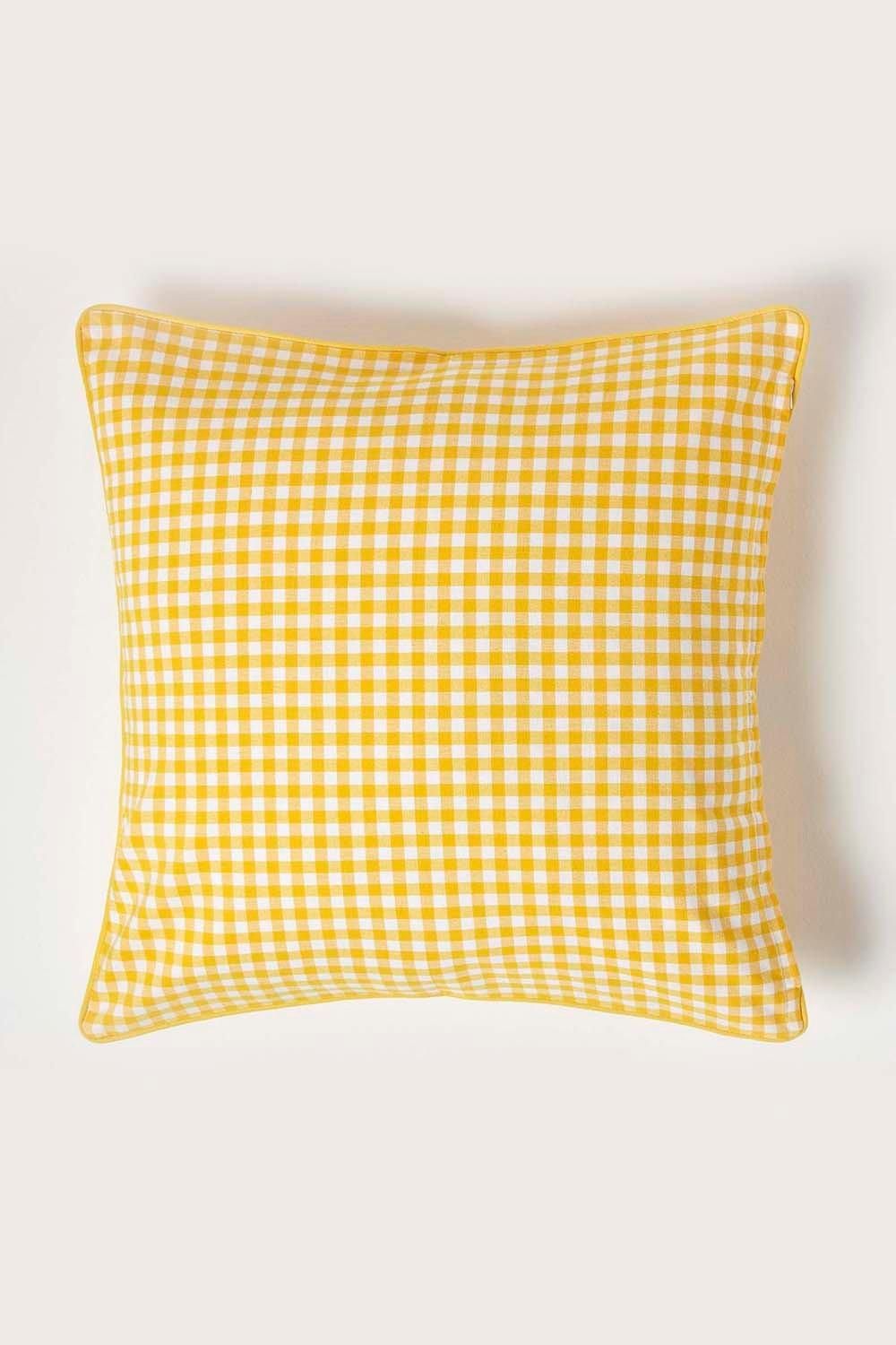 Homescapes Cotton Gingham Check Cushion Cover in Yellow