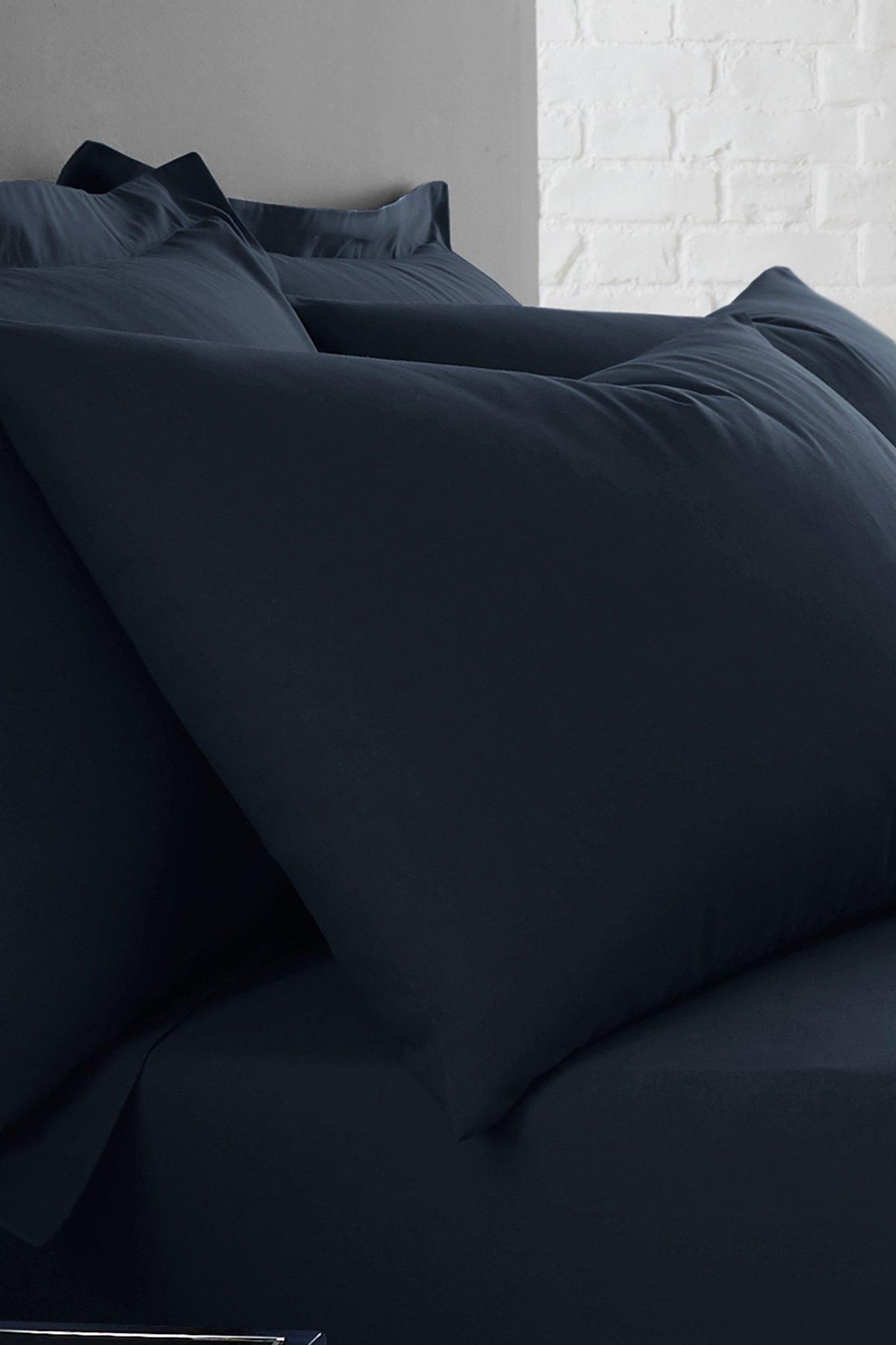 Serene 'Plain Dyed' Soft Touch Pair of Housewife Pillowcases in Navy