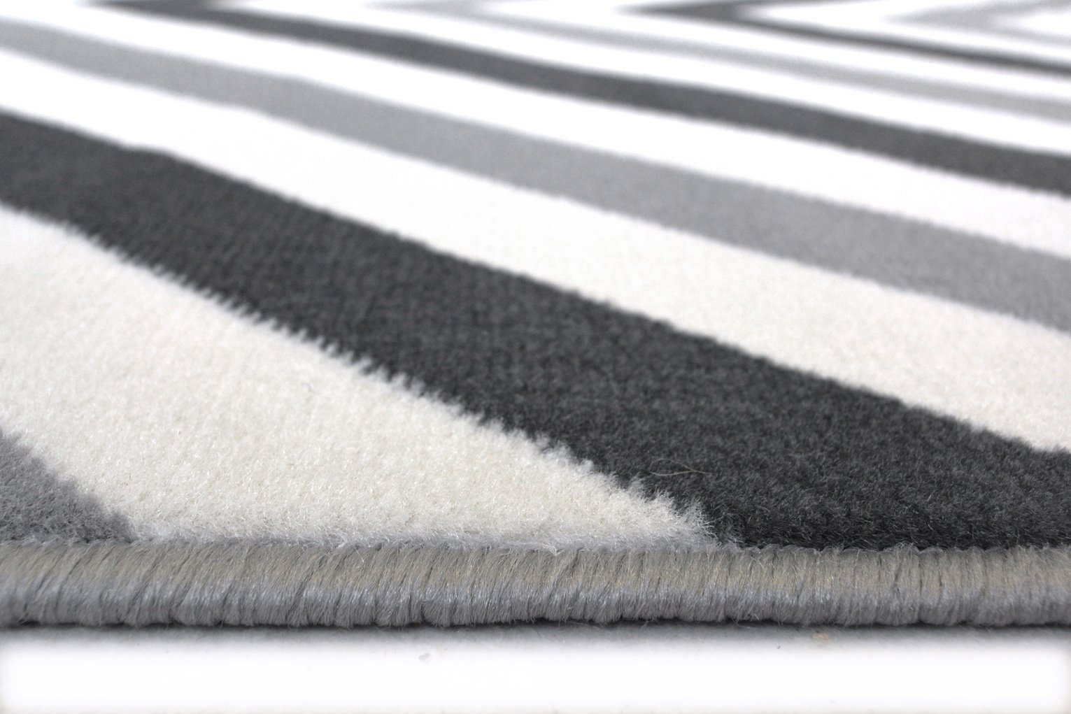 Homemaker Monochrome Chevron Rug - 80x150cm - Grey