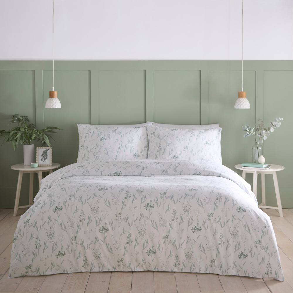 Portfolio Home Wildflower Floral Duvet Cover Quilt Set With Pillow Case Bedding in Light Green