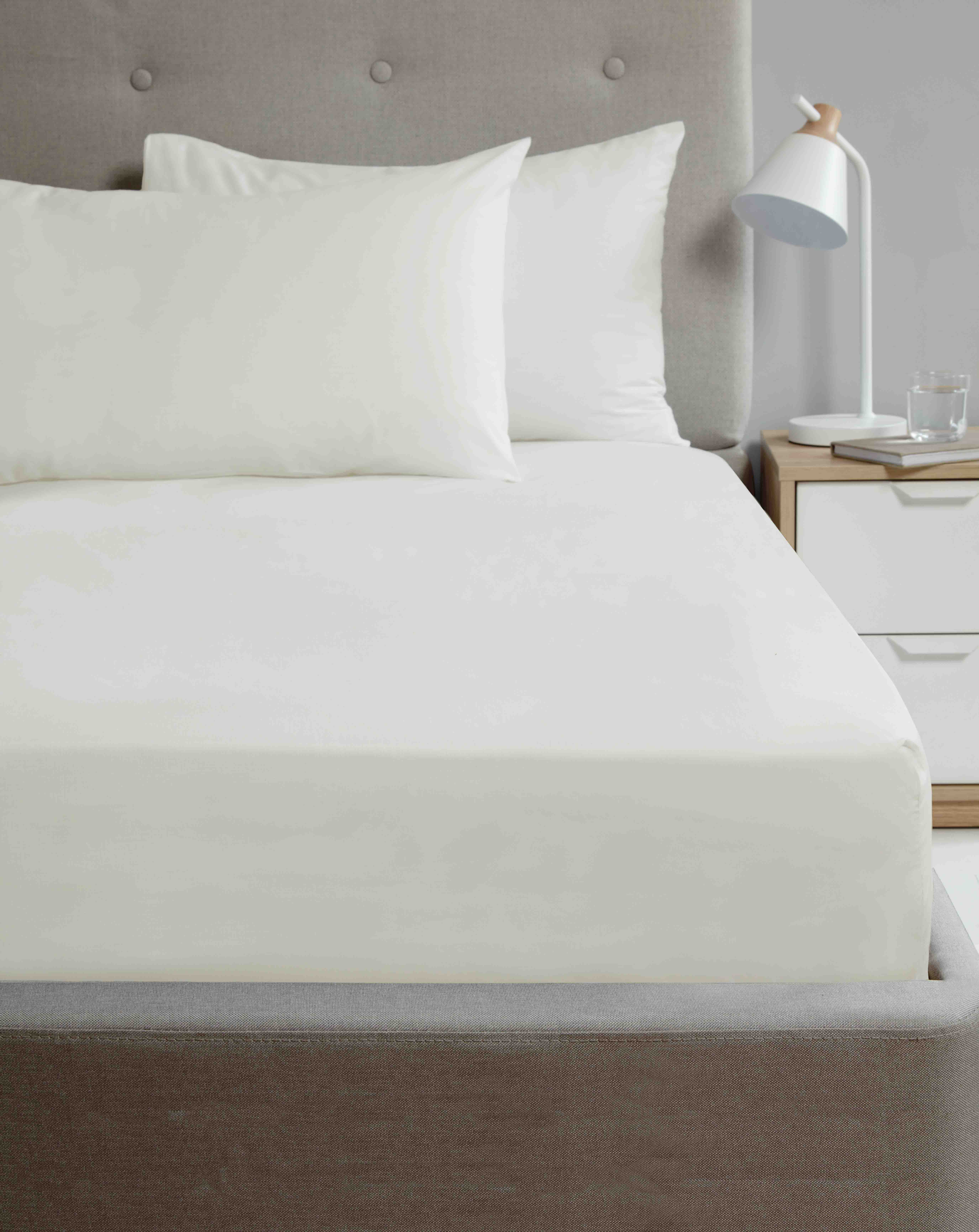 Rapport Home So Soft Microfibre House Wife Pillowcase Pair in Cream