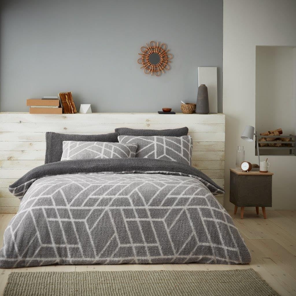 GAVENO CAVAILIA Ely Geo Printed Duvet Cover in Grey