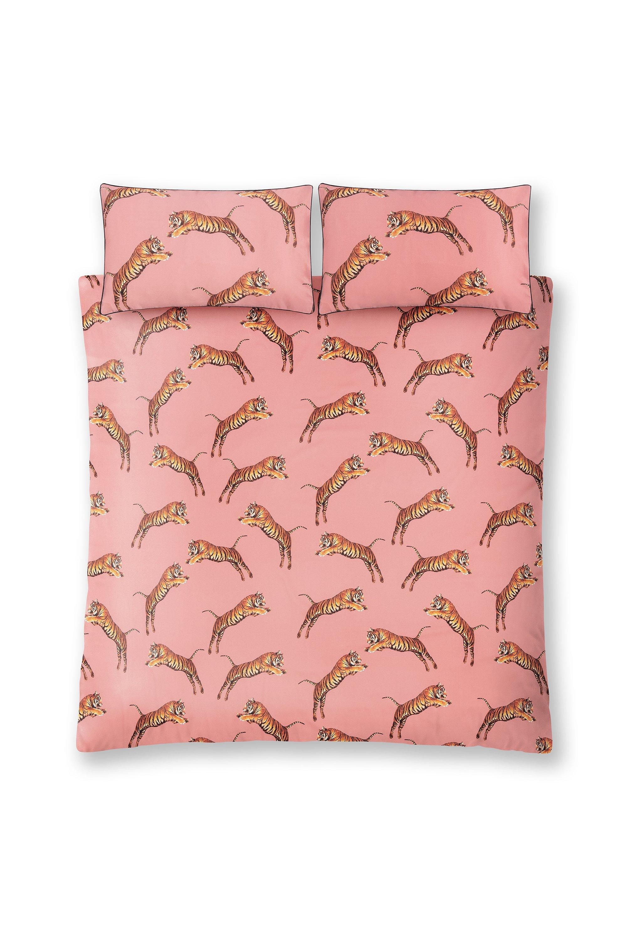 Pouncing Tigers King Duvet Set