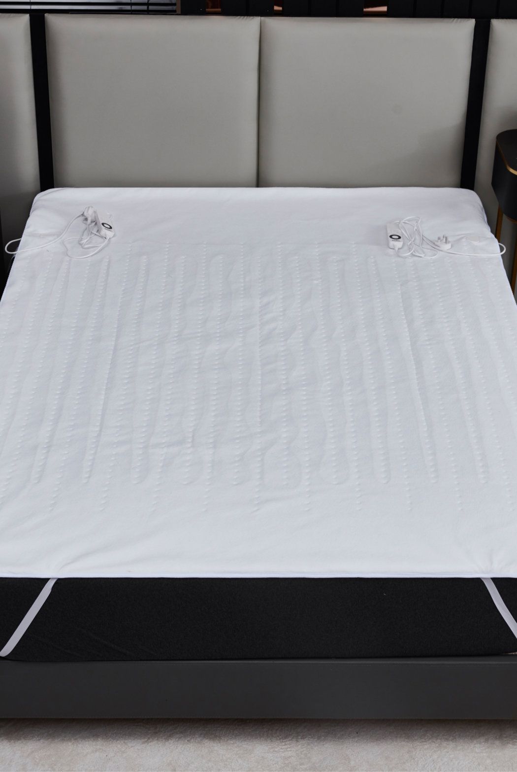 Ezysleep Premium Fleece Top Dual Control Heated Electric Blanket in White | Size: Super King