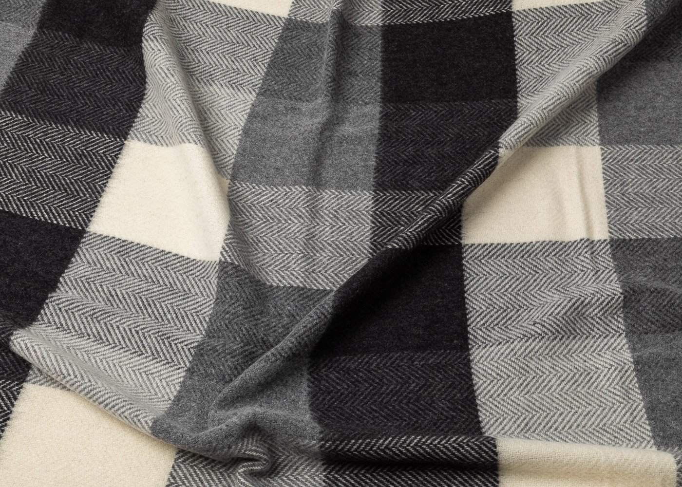 Heal's Merino & Cashmere Check Throw Black and White