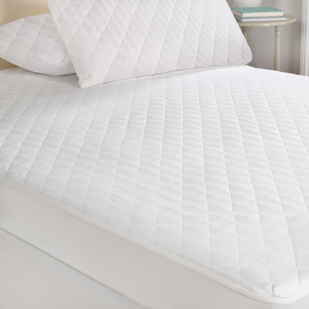 Feels Like Down Mattress Protector Single with 1 Pillow Protector, White