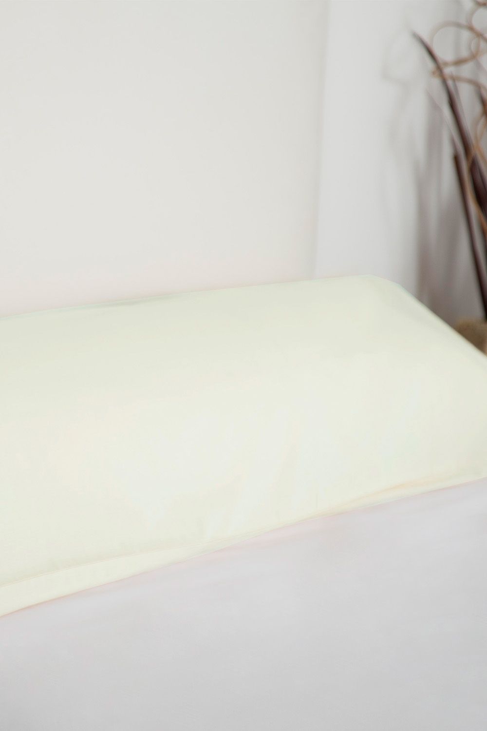 Belledorm Easy Care 200 Thread Count Cotton Polyester Percale Bolster Pillowcase in Ivory