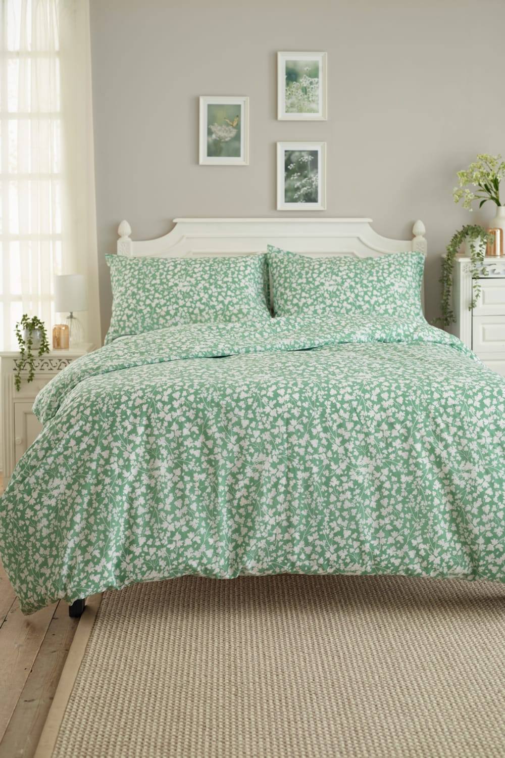 Deyongs Dainty Floral Cotton Duvet Set with Printed Floral Design in Green