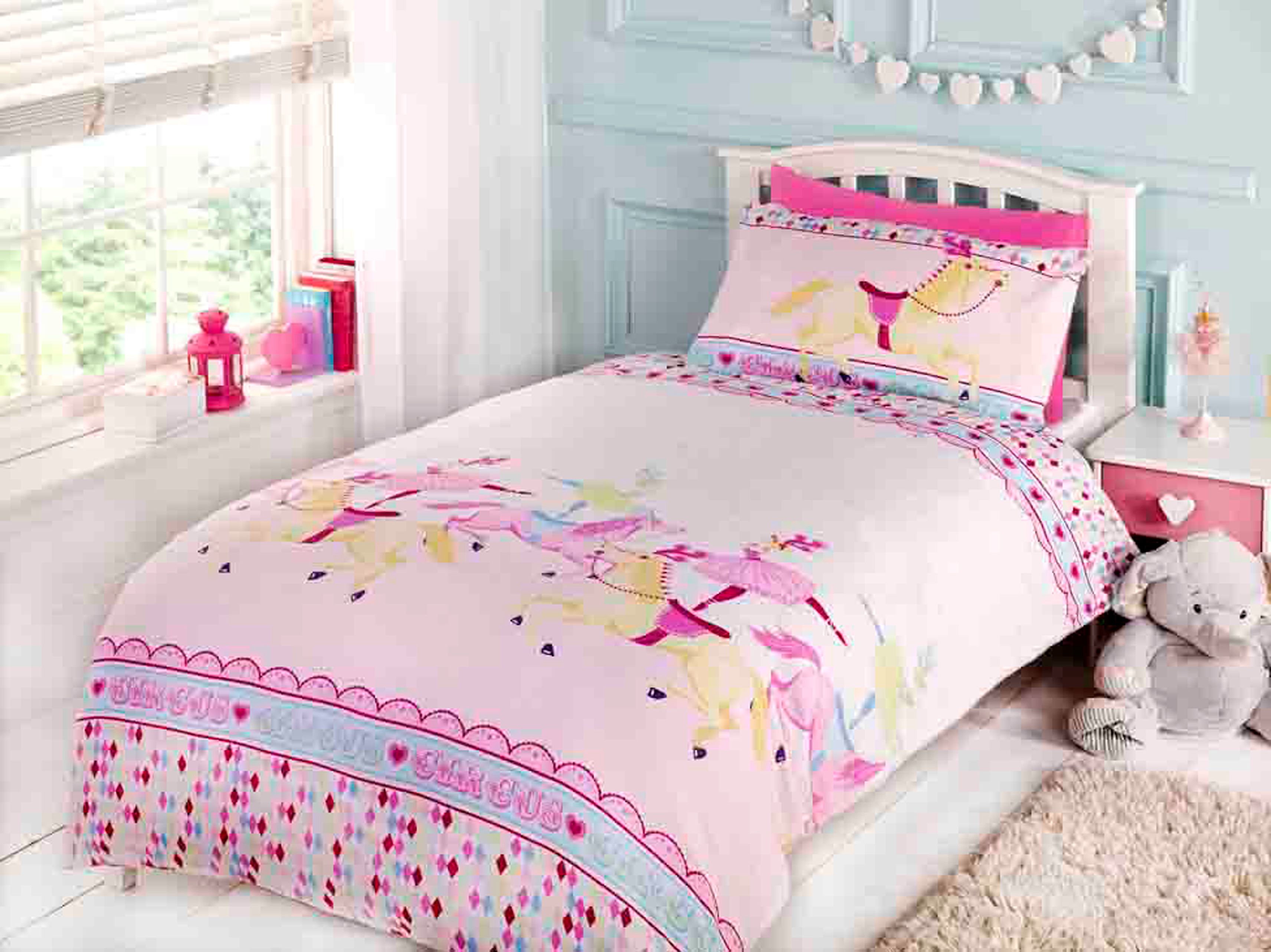 Rapport Home Show Time Duvet Cover Set with Pillowcase in Light Pink